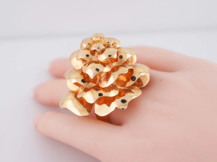 Retro Pine Cone Right Hand Ring in 14k Yellow Gold - Image 7