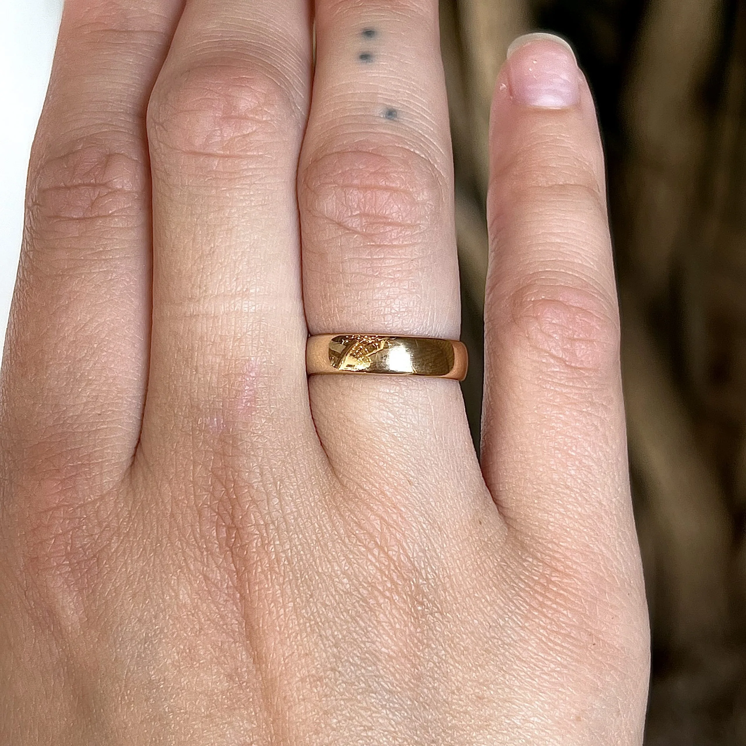 Retro Rounded Flat Edge Wedding Band in 14k Gold - Image 6