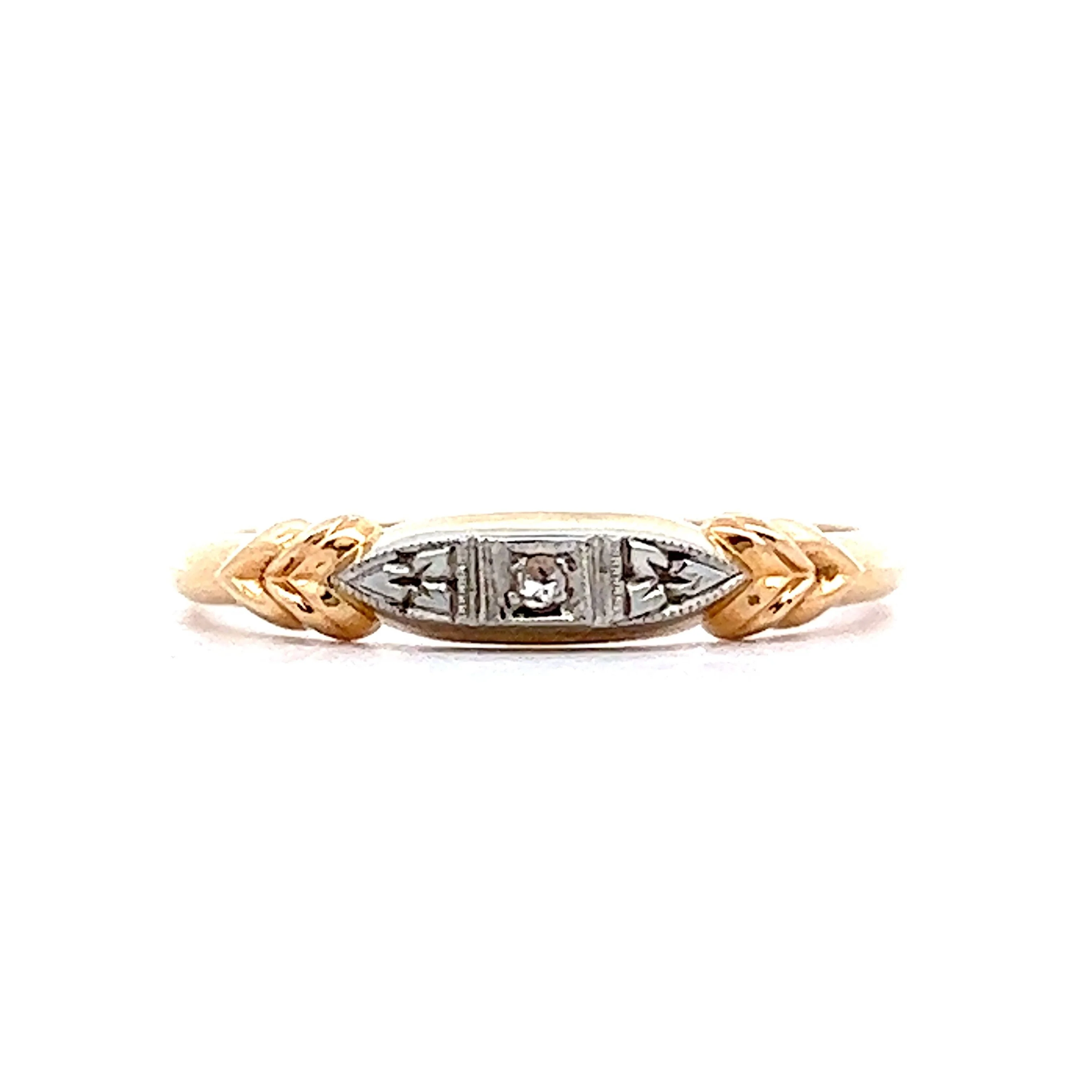 Retro Single Diamond Two-Toned Wedding Band in 14k & 18k