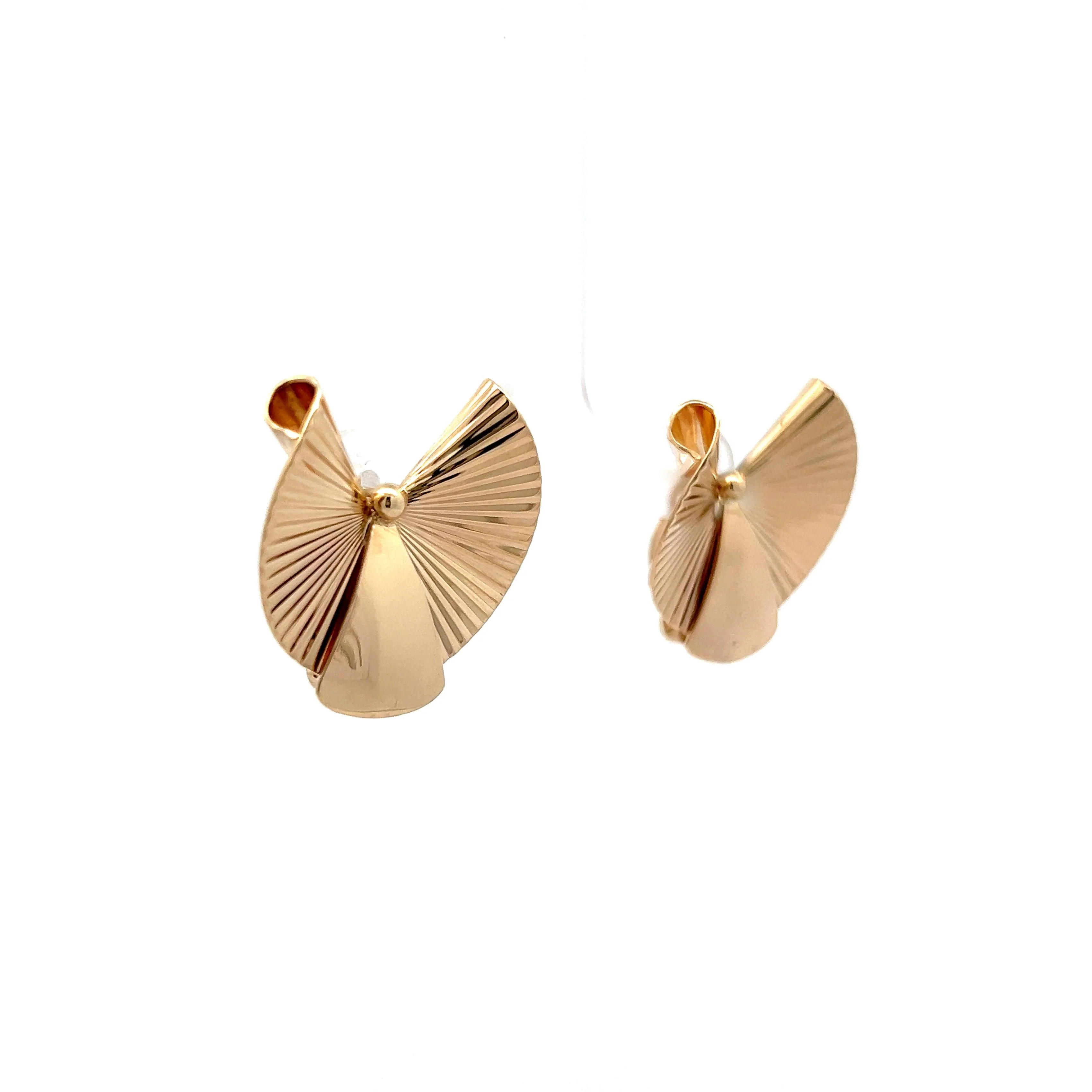 Retro Style Fan Stud Earrings in 14k Yellow Gold - Image 3