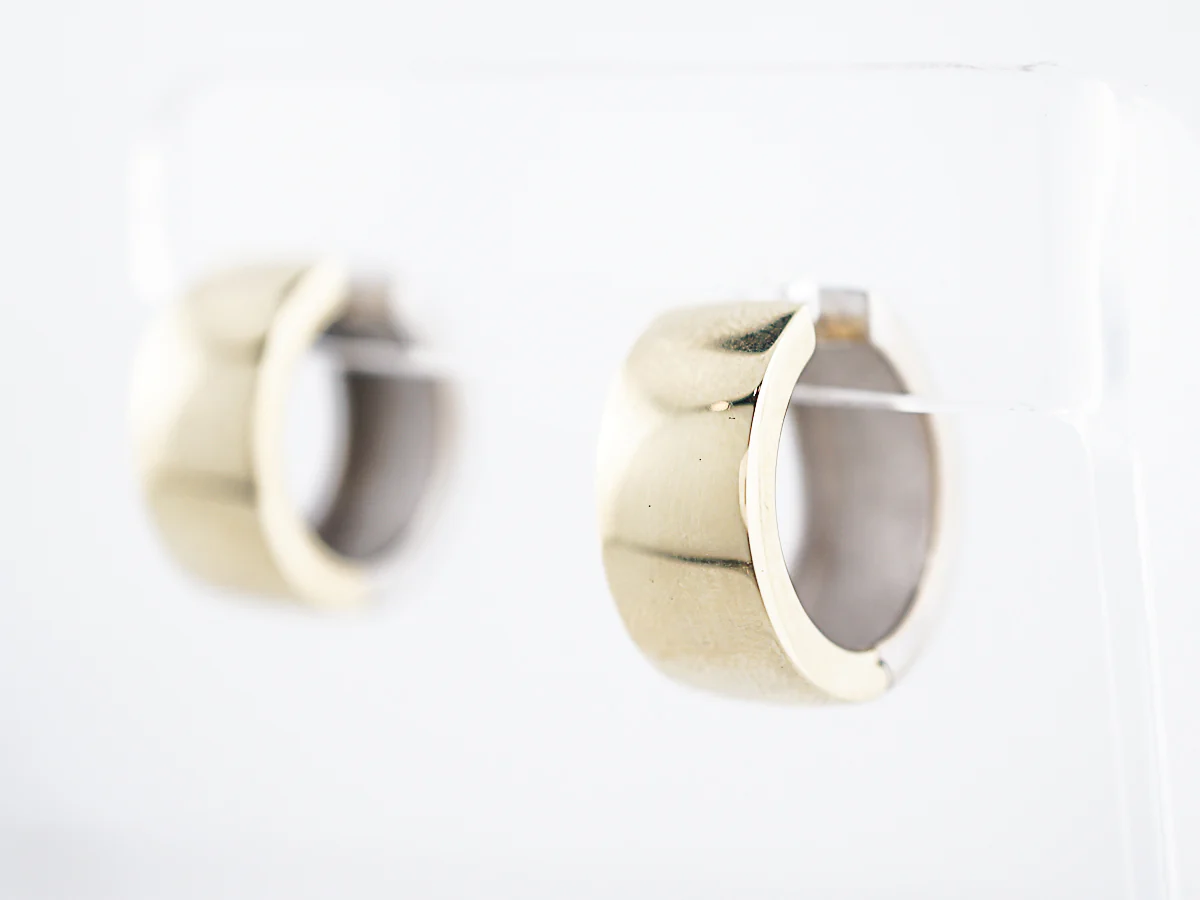 Reversible Hoop Earrings Retro in 14K Yellow & White Gold - Image 4
