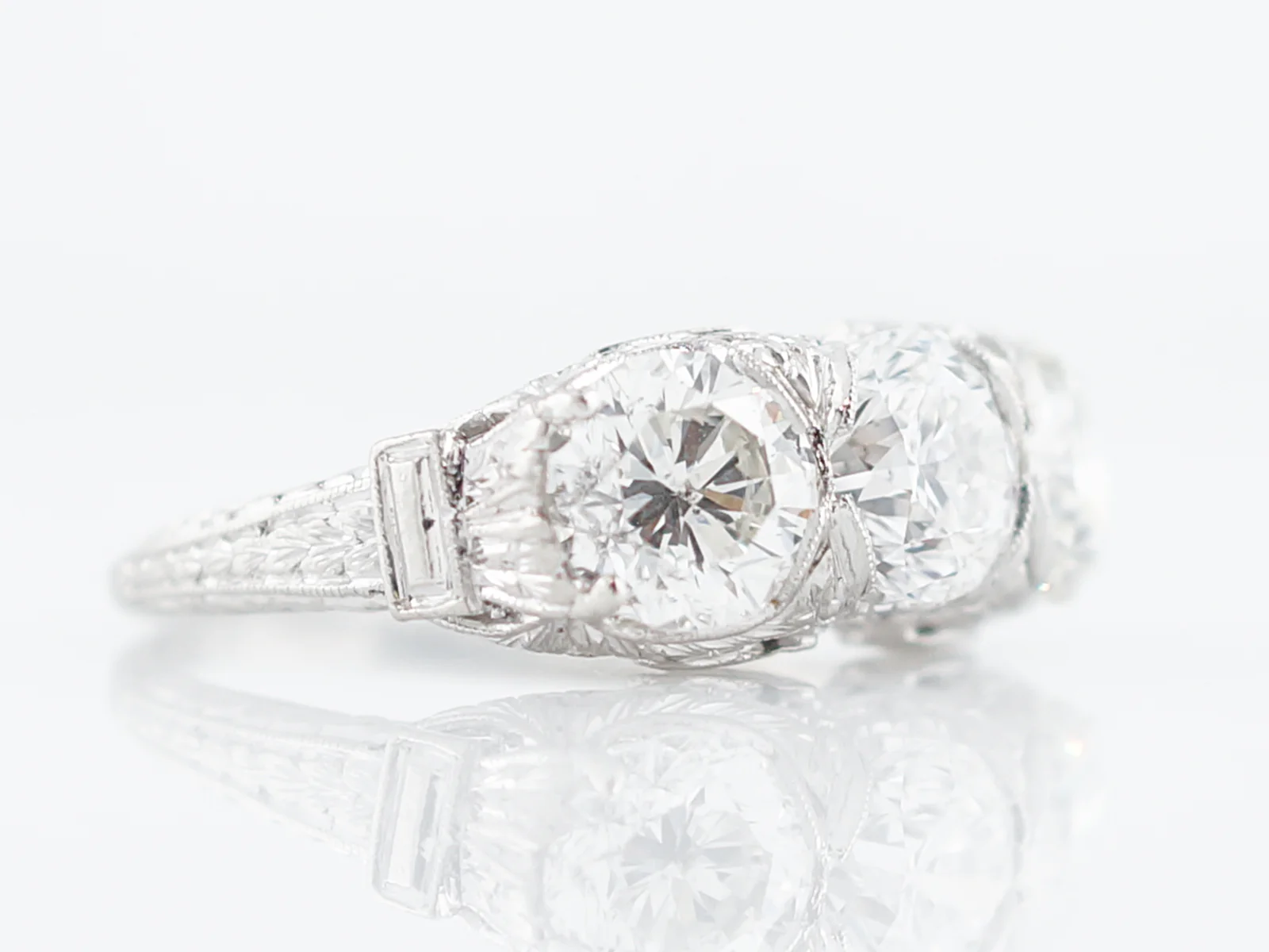 ***RTV***Right Hand Ring Modern 1.01 GIA Round Brilliant Cut Diamond in Platinum - Image 3