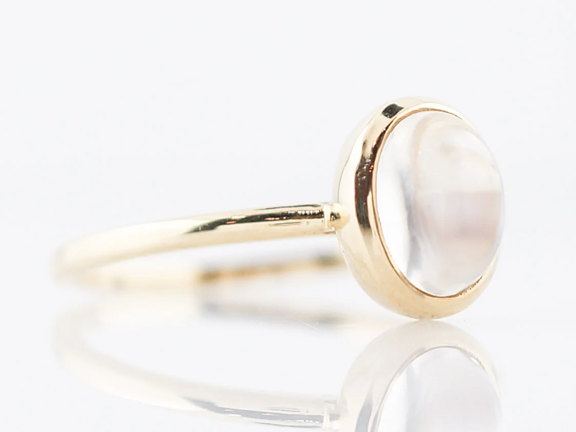 Right Hand Ring Modern 1.56 Oval Cabochon Moonstone in 18K Yellow Gold - Image 3