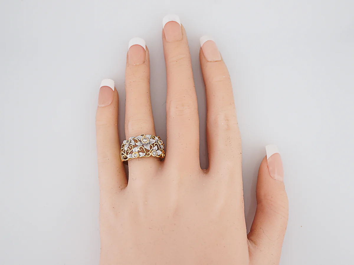 Right Hand Ring Modern .15 Round Brilliant Cut Diamonds in 18k Yellow Gold - Image 6