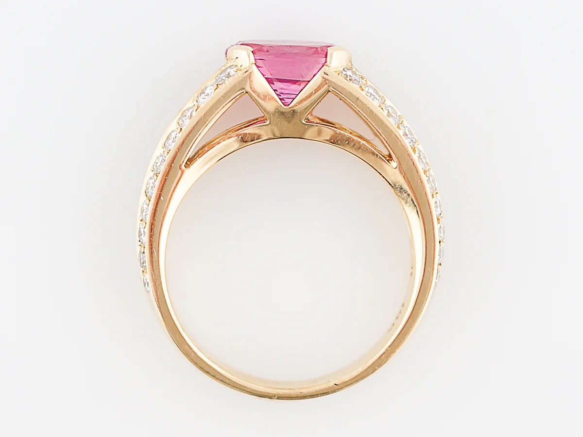 Right Hand Ring Modern 2.00 Oval Pink Sapphire in 18k Yellow Gold - Image 7