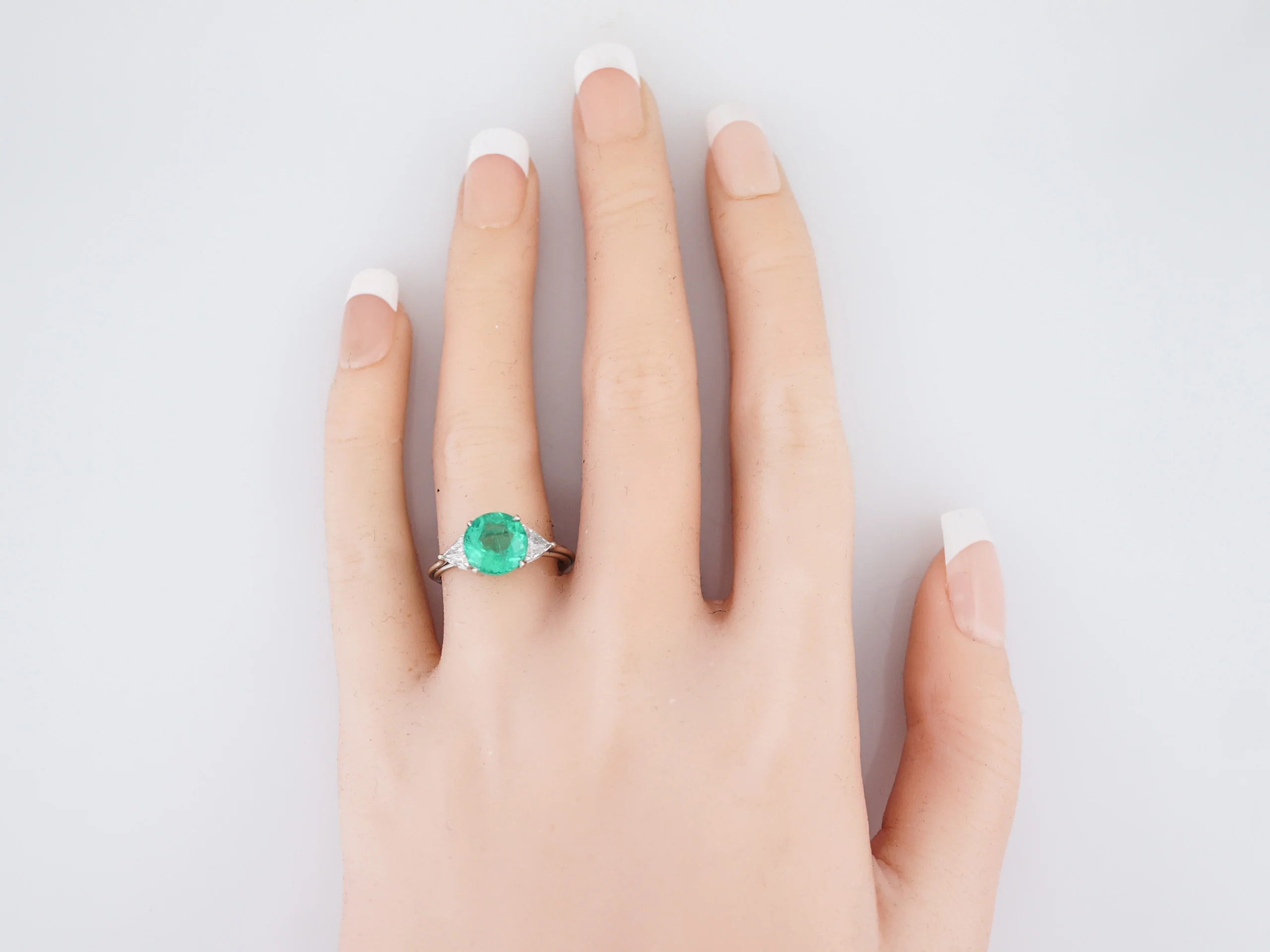 ***RTV***Right Hand Ring Modern 2.51 Round Cut Emerald & .55 Trilliant Cut Diamonds in Platinum - Image 6