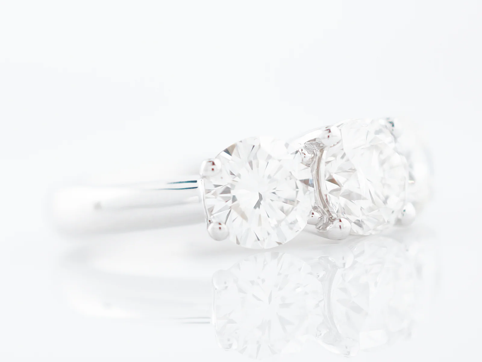 Right Hand Ring Modern 2.54 ctw GIA Round Brilliant Cut Diamonds in 18K White Gold - Image 2