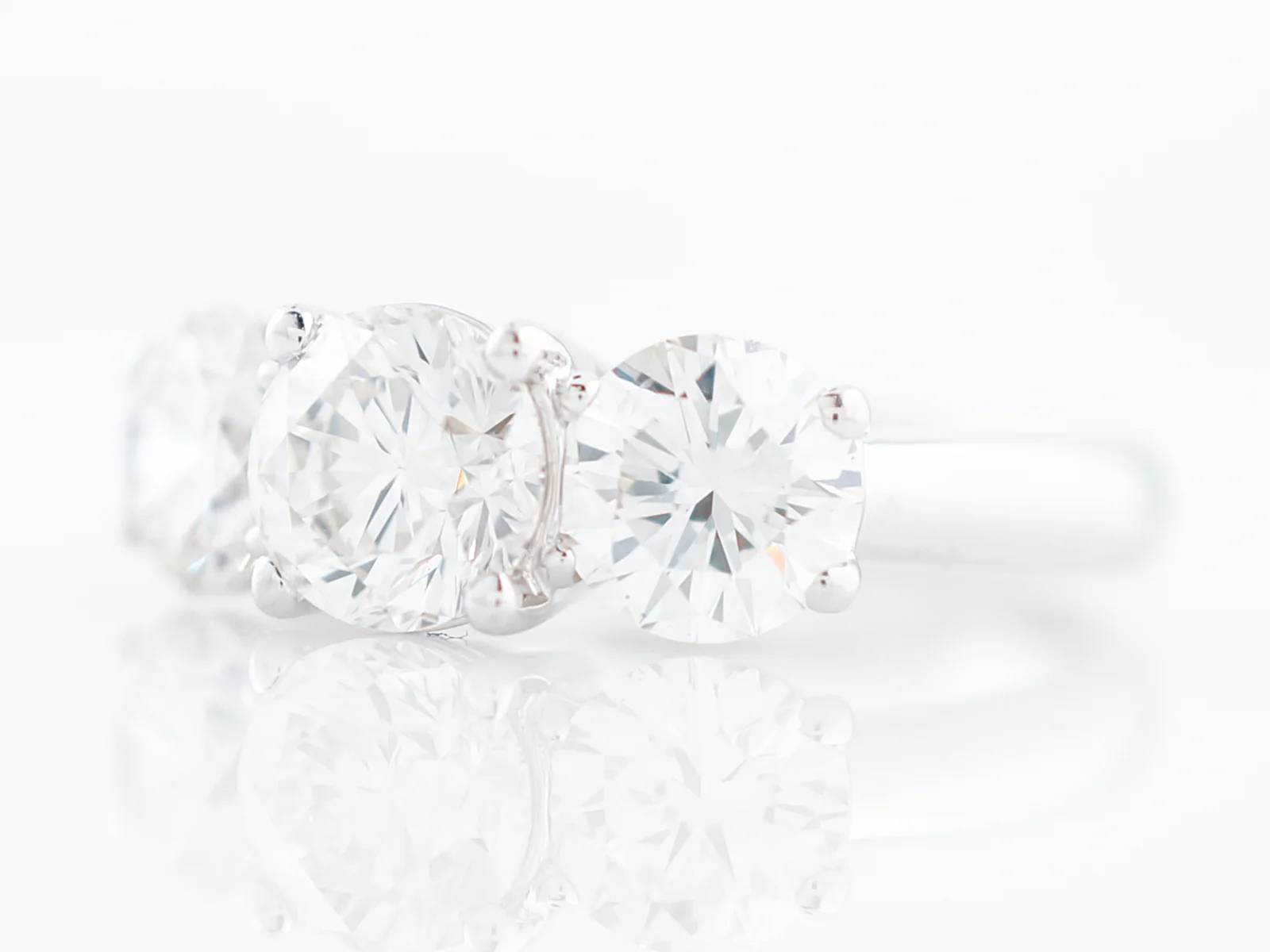 Right Hand Ring Modern 2.54 ctw GIA Round Brilliant Cut Diamonds in 18K White Gold - Image 3
