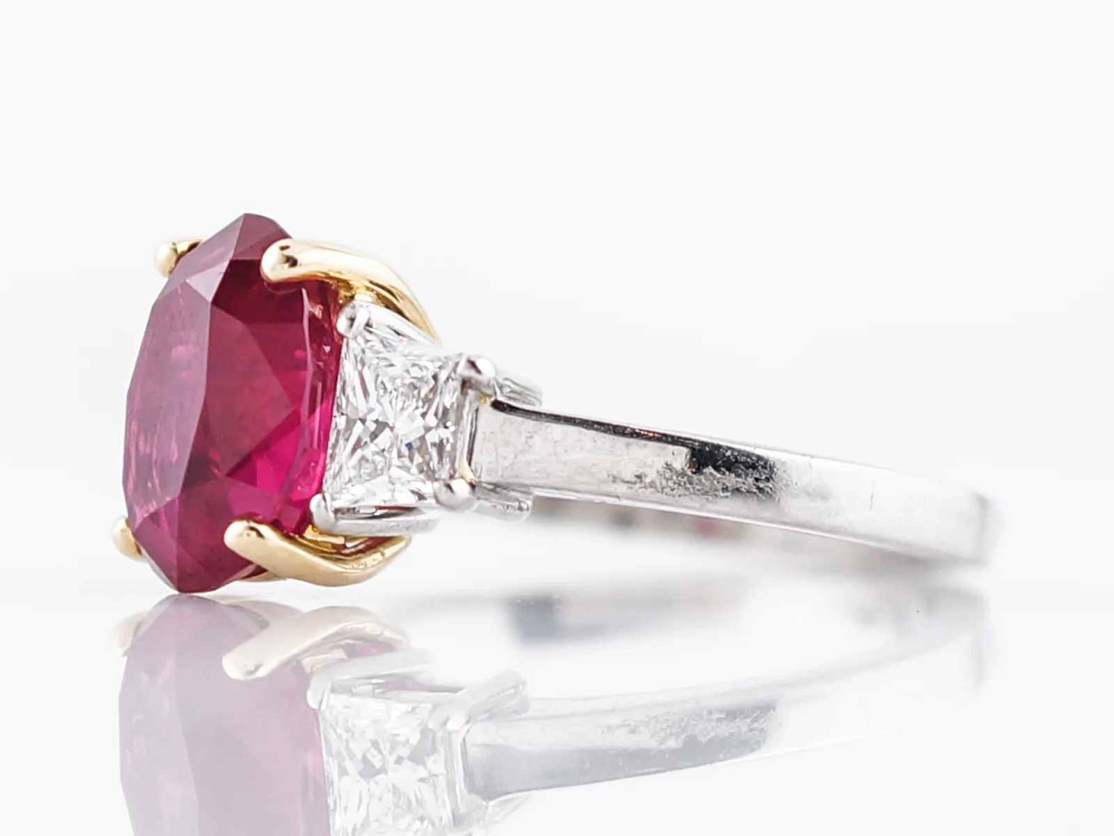 Right Hand Ring Modern 2.97 GIA Oval Cut Ruby in Platinum & 18K Yellow Gold - Image 3