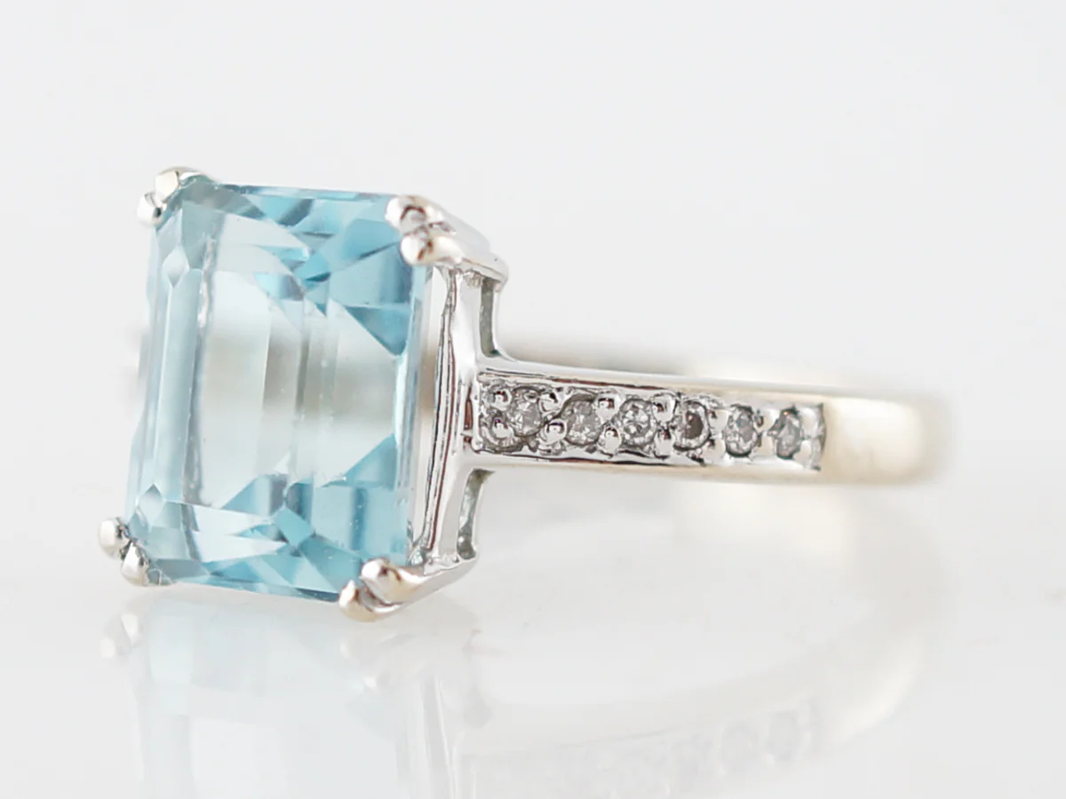 Right Hand Ring Modern 3.63 Emerald Cut Aquamarine in 18k White Gold - Image 2
