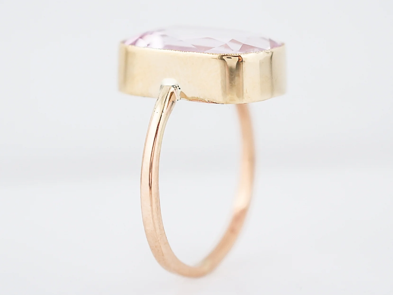 Right Hand Ring Modern 6.05 Oval Cut Kunzite in 14K Yellow Gold - Image 4