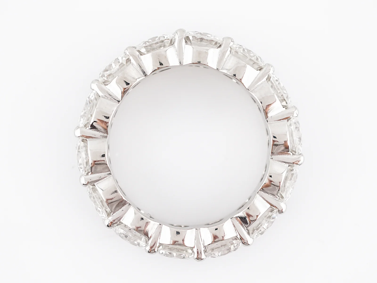 Right Hand Ring Modern 6.97 Round Brilliant Cut Diamond in Platinum - Image 4