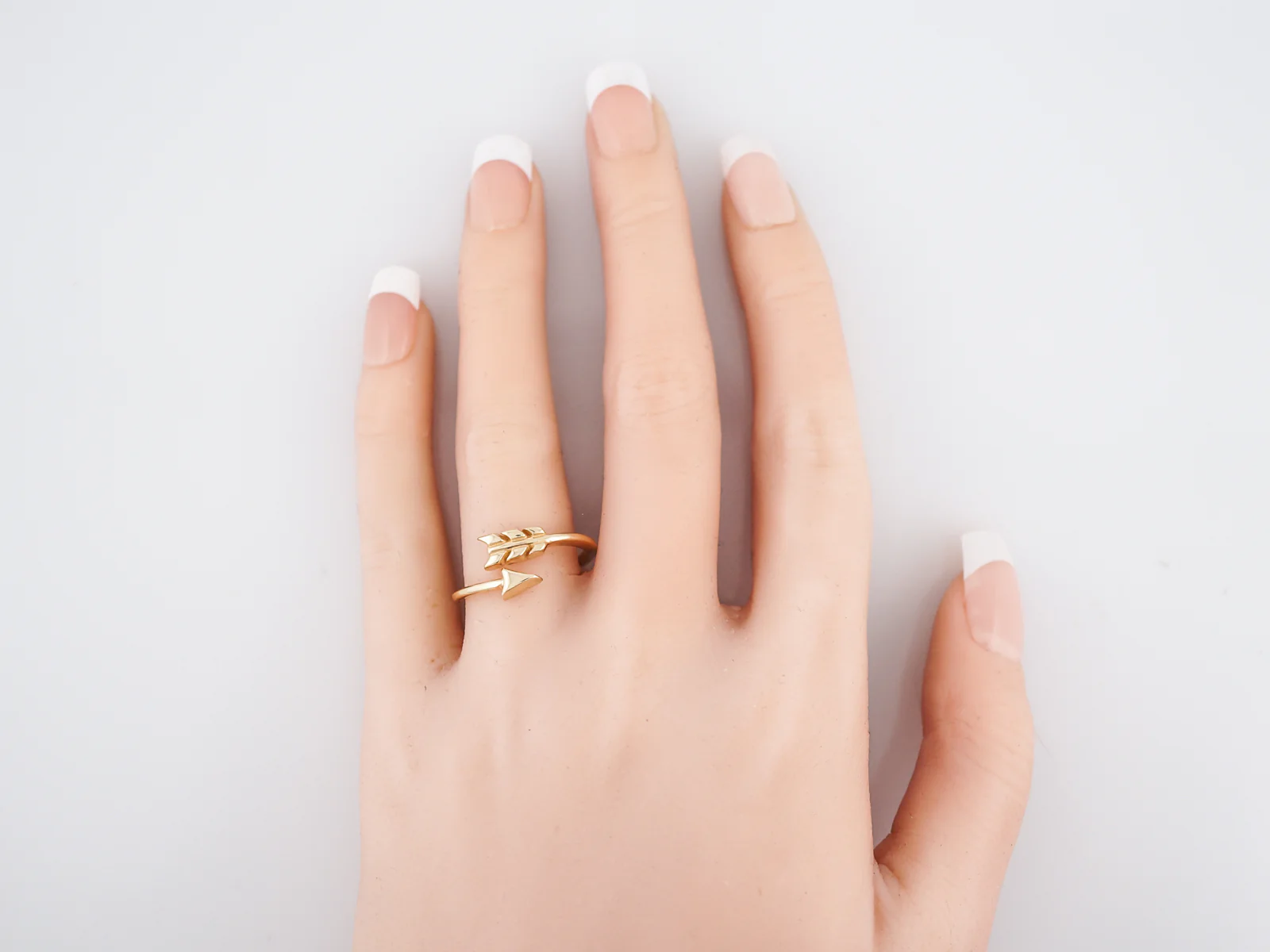 Right Hand Ring Modern Arrow in 14k Yellow Gold - Image 8