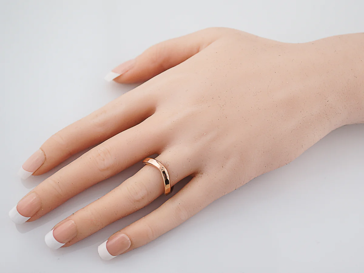 Right Hand Ring Modern in 18k Rose Gold - Image 8