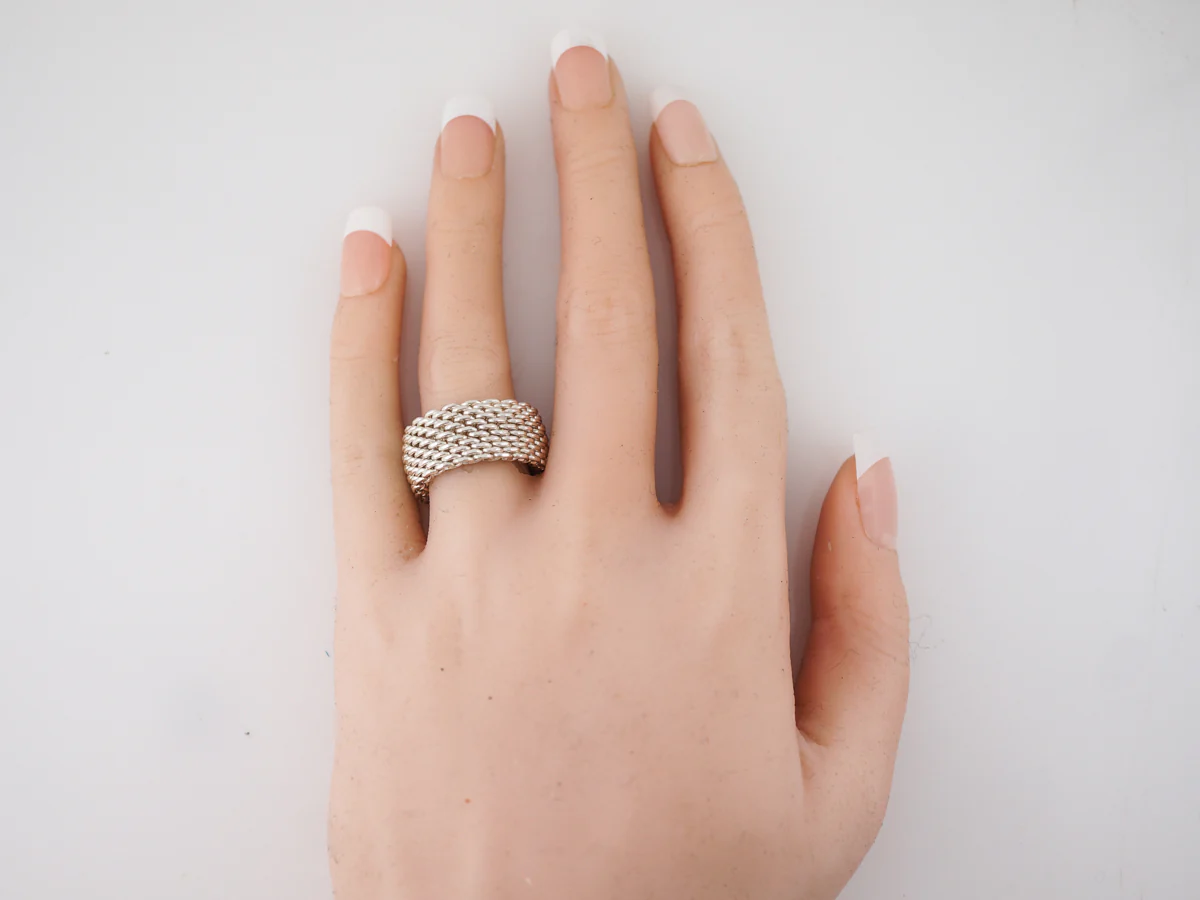 Right Hand Ring Modern Tiffany & Co. Elsa Peretti in Sterling Silver - Image 3