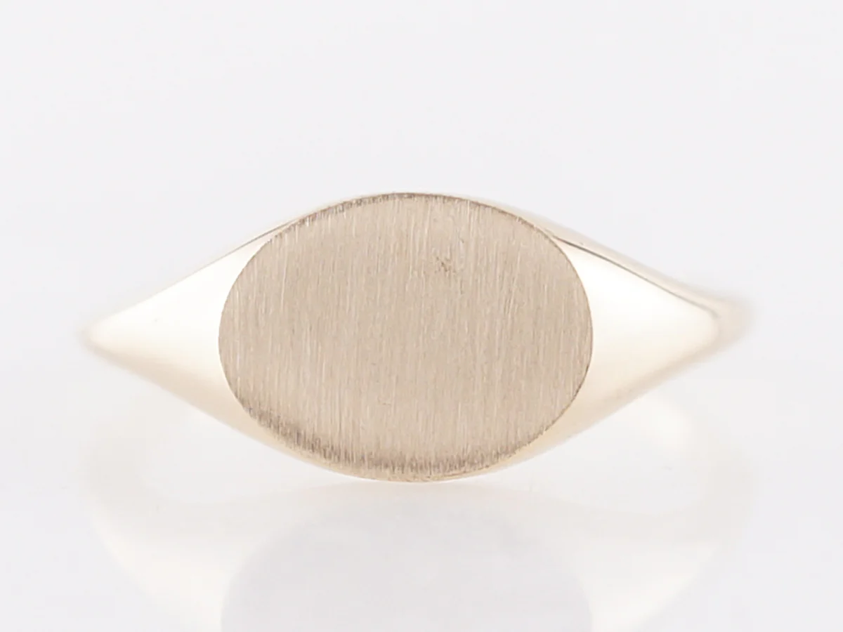 Right Hand Ring Signet Modern in 14k Yellow Gold