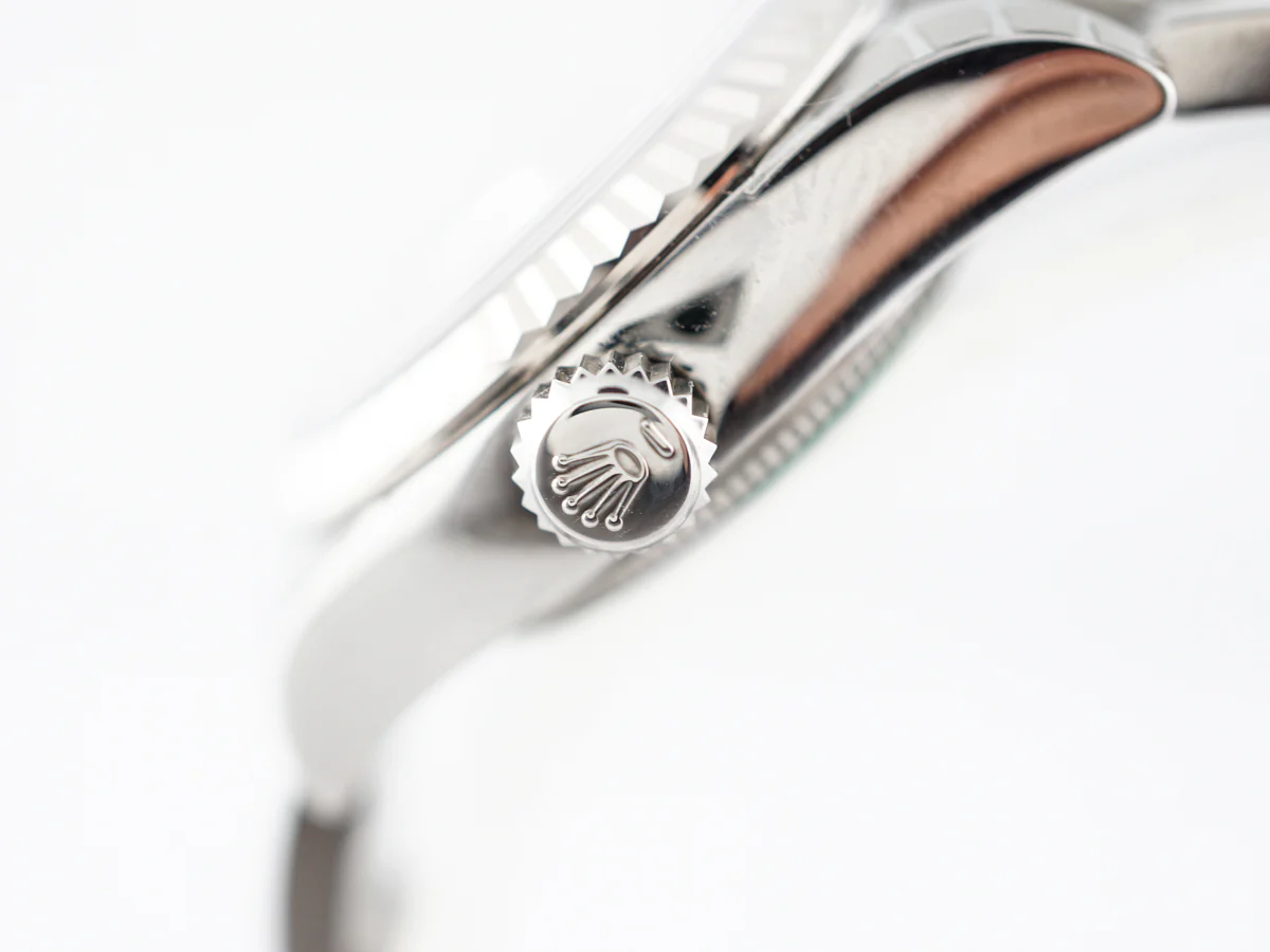 Rolex Datejust Oyster Women's Watch in 18k White Gold & Stainless Steel - Image 4