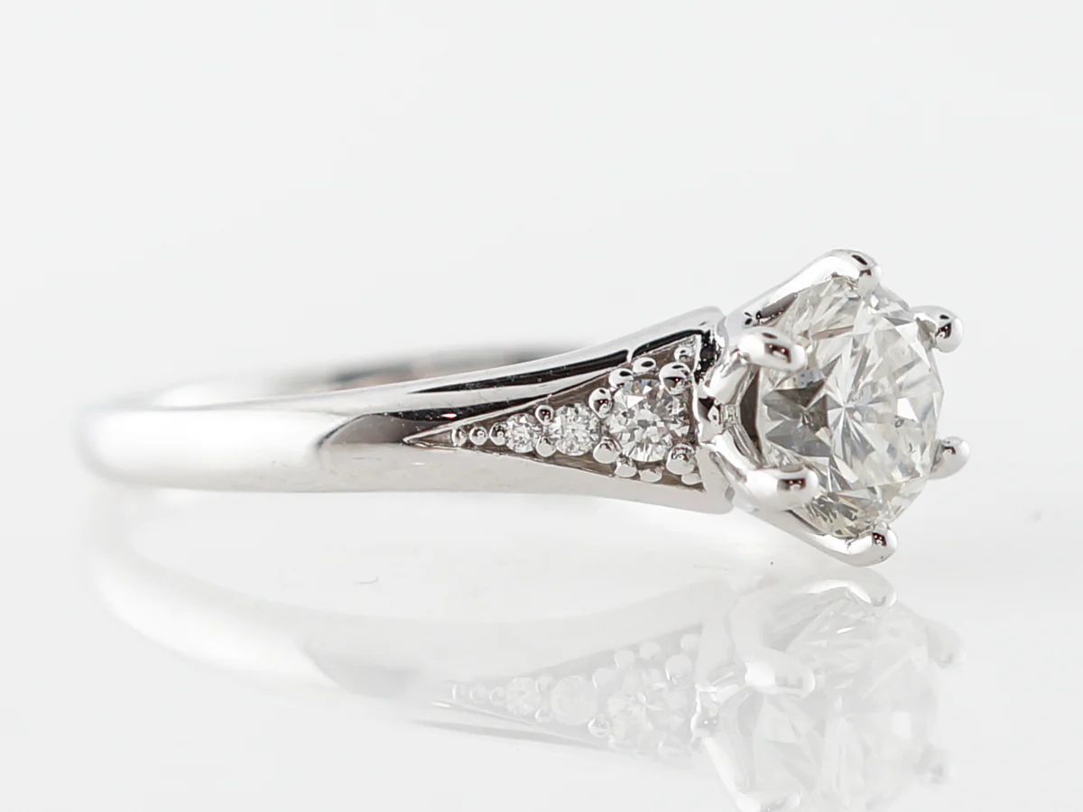 Round Brilliant Solitaire Engagement Ring in White Gold - Image 3