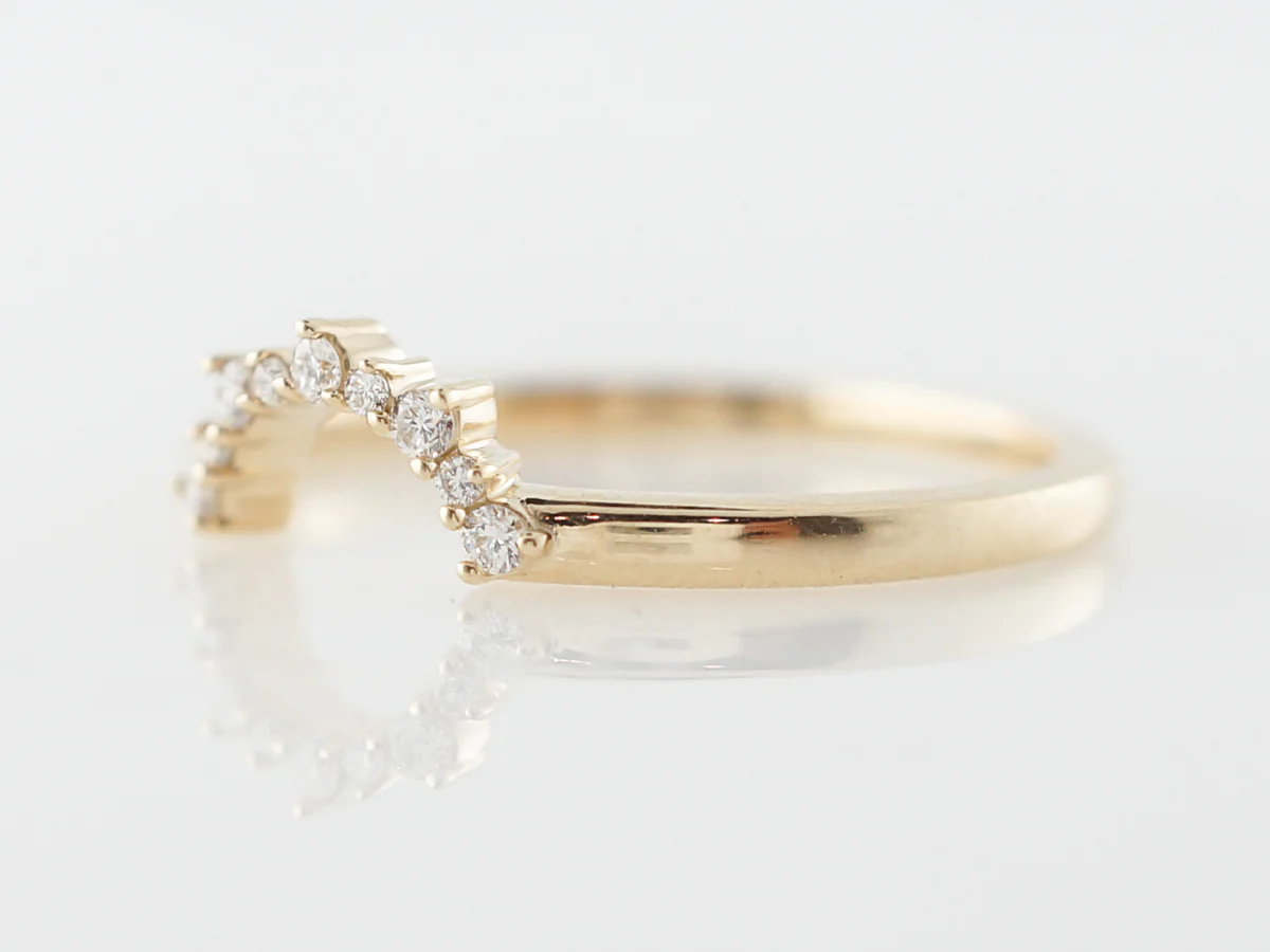 Round Brilliant Cut Diamond Curved Wedding Band in Yellow Gold - Image 2