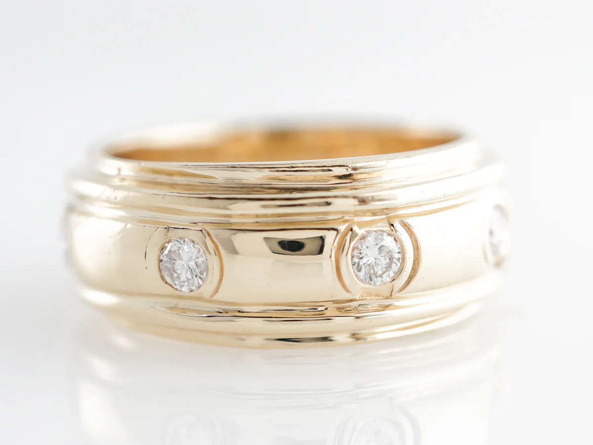 Round Brilliant Diamond Eternity Band in 18k Yellow Gold - Image 3