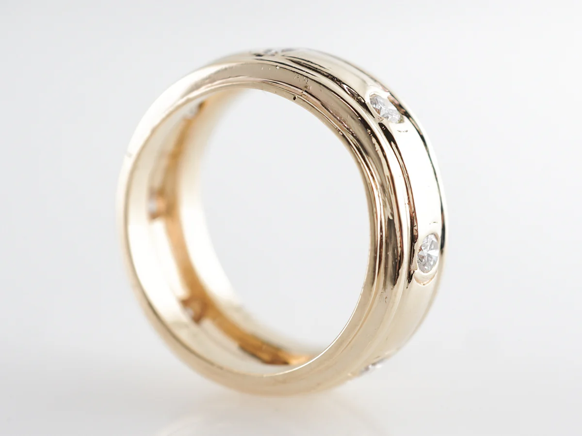 Round Brilliant Diamond Eternity Band in 18k Yellow Gold - Image 4