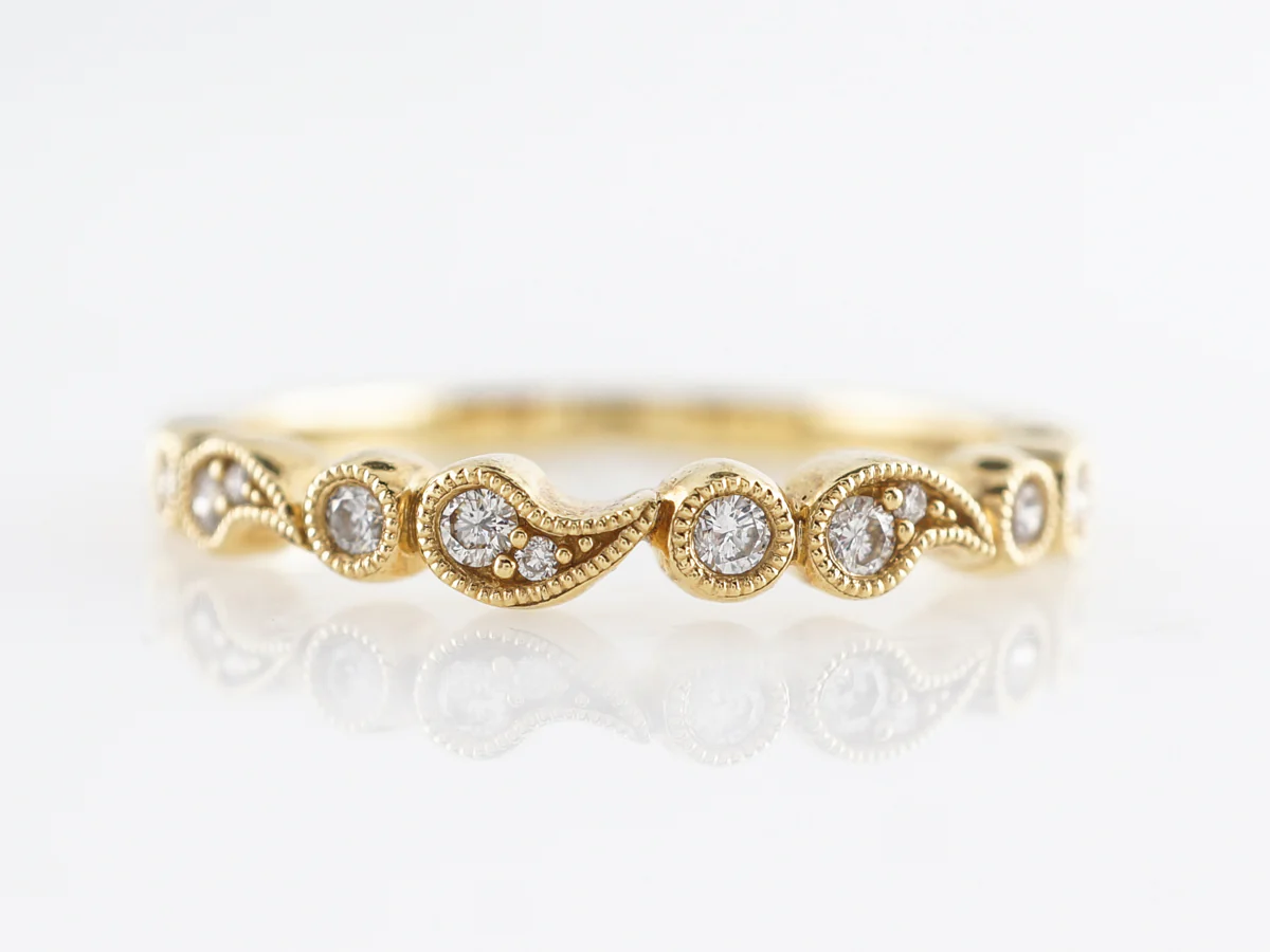 Round Brilliant Diamond Wedding Band in 18k