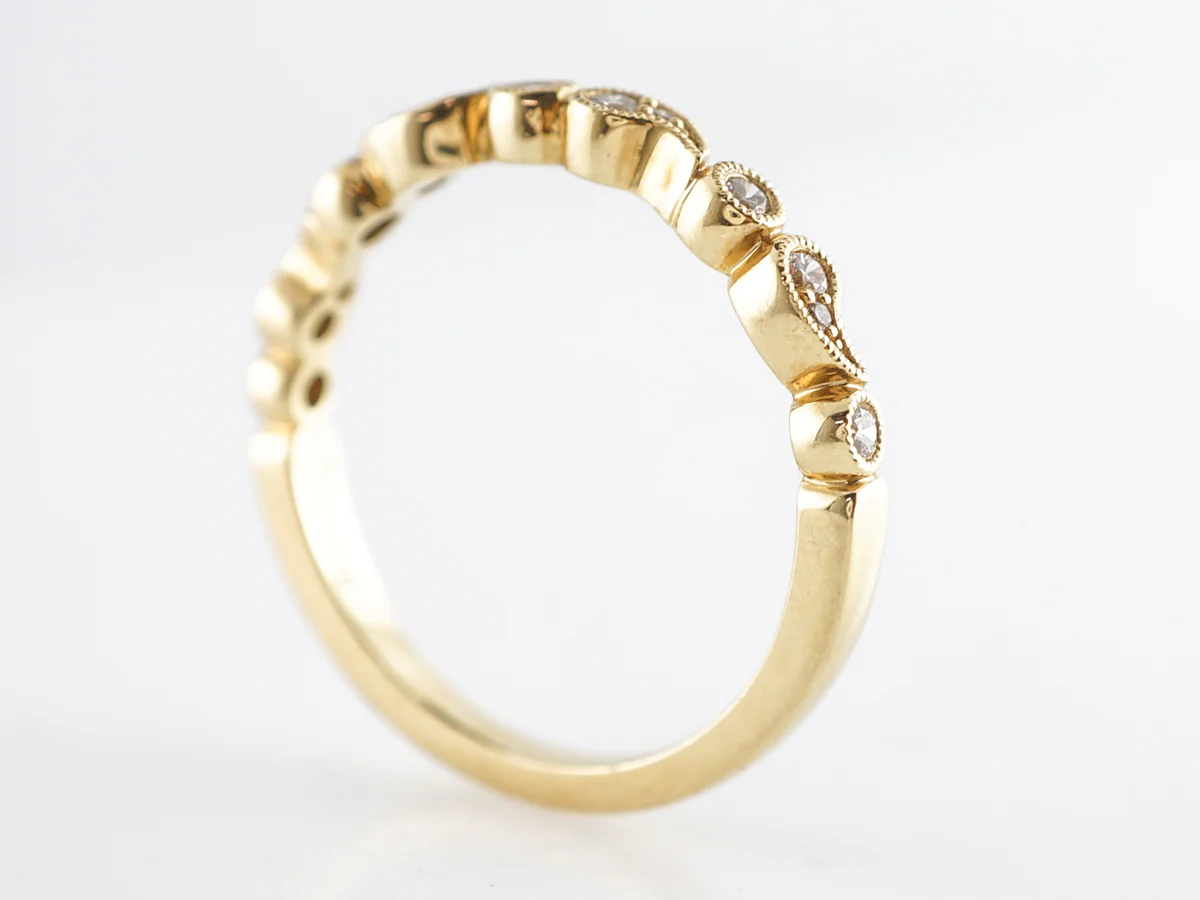 Round Brilliant Diamond Wedding Band in 18k - Image 5