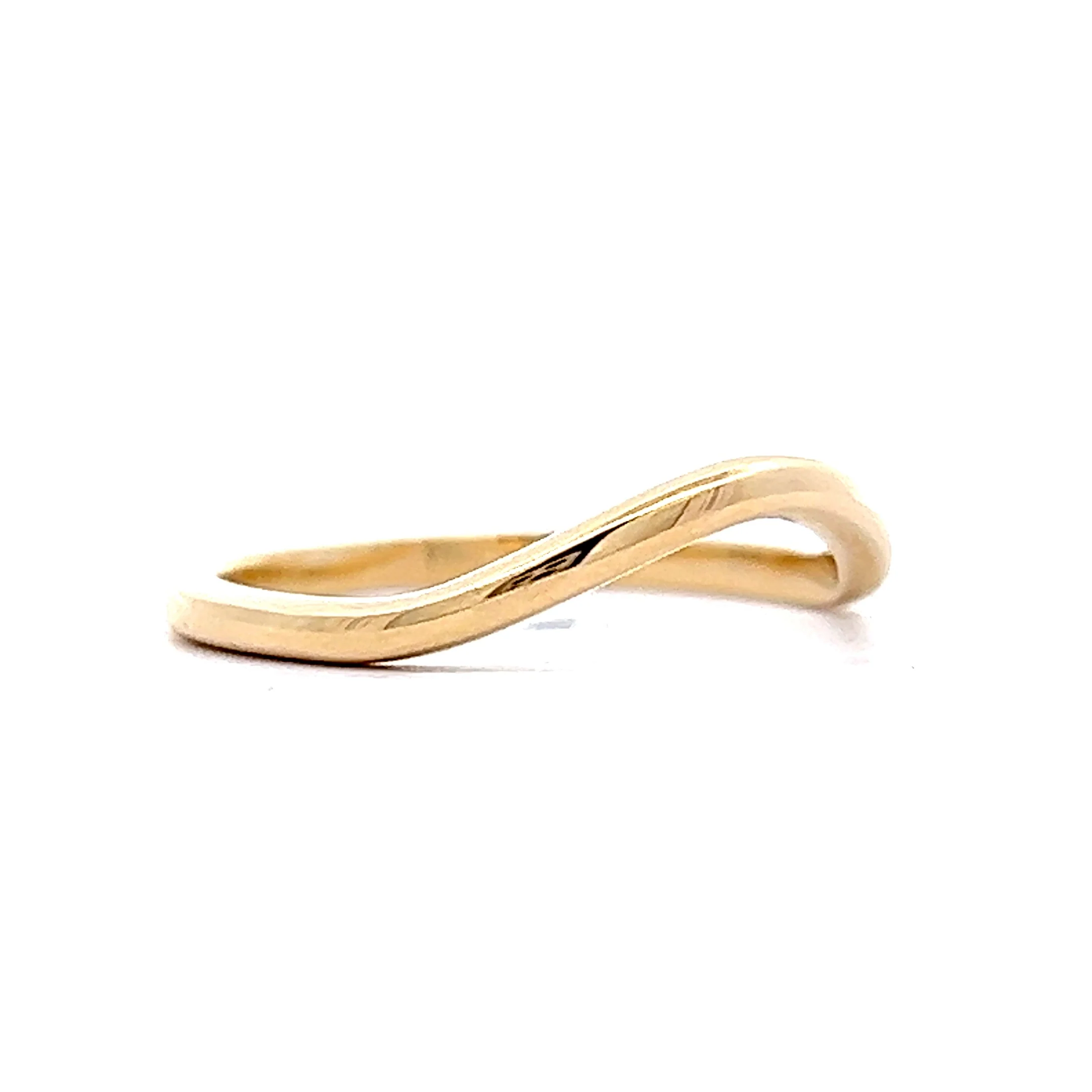 Round Curved Wedding Band in 14k Yellow Gold - Image 3
