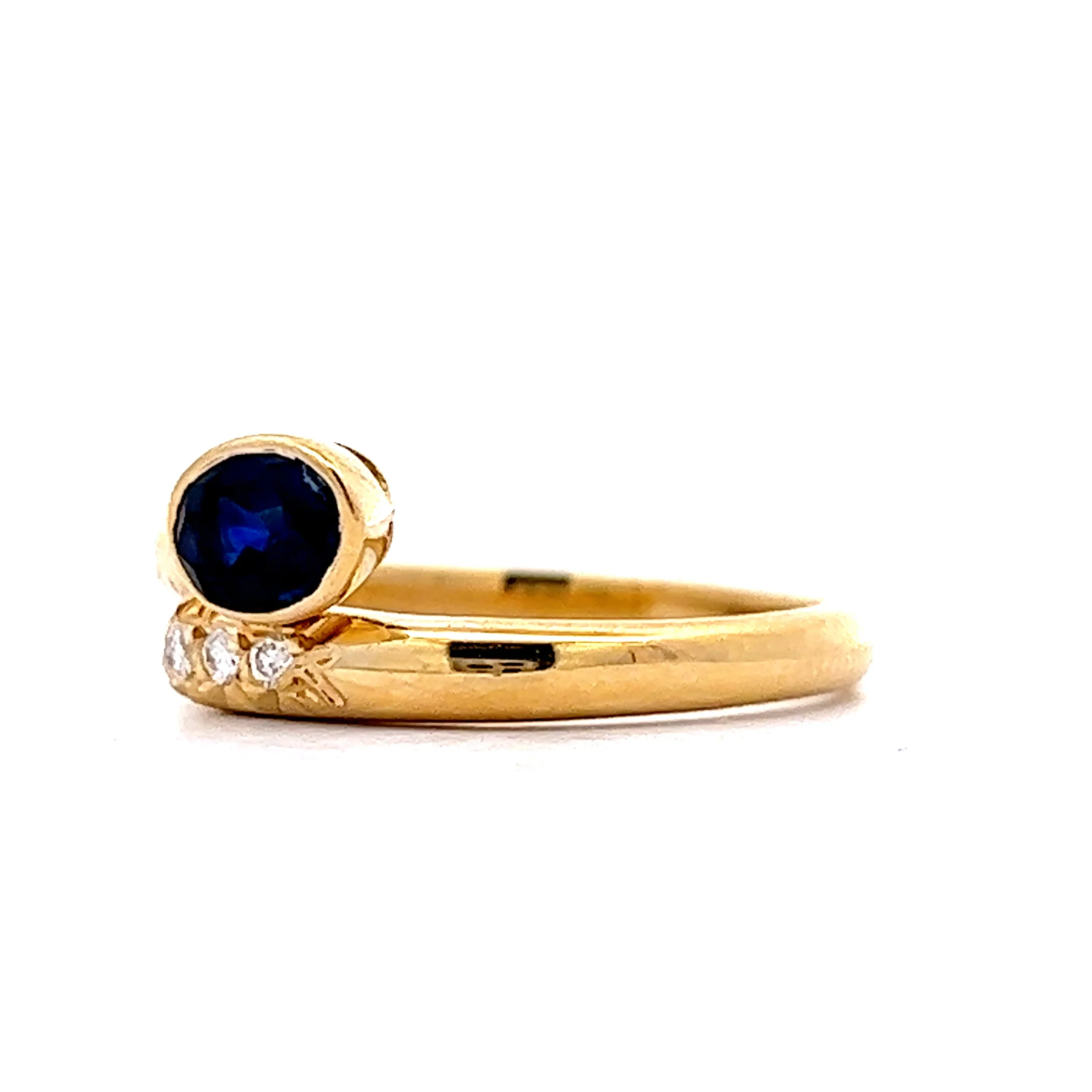 Sapphire & Diamond Bypass Ring in 18k Yellow Gold - Image 2