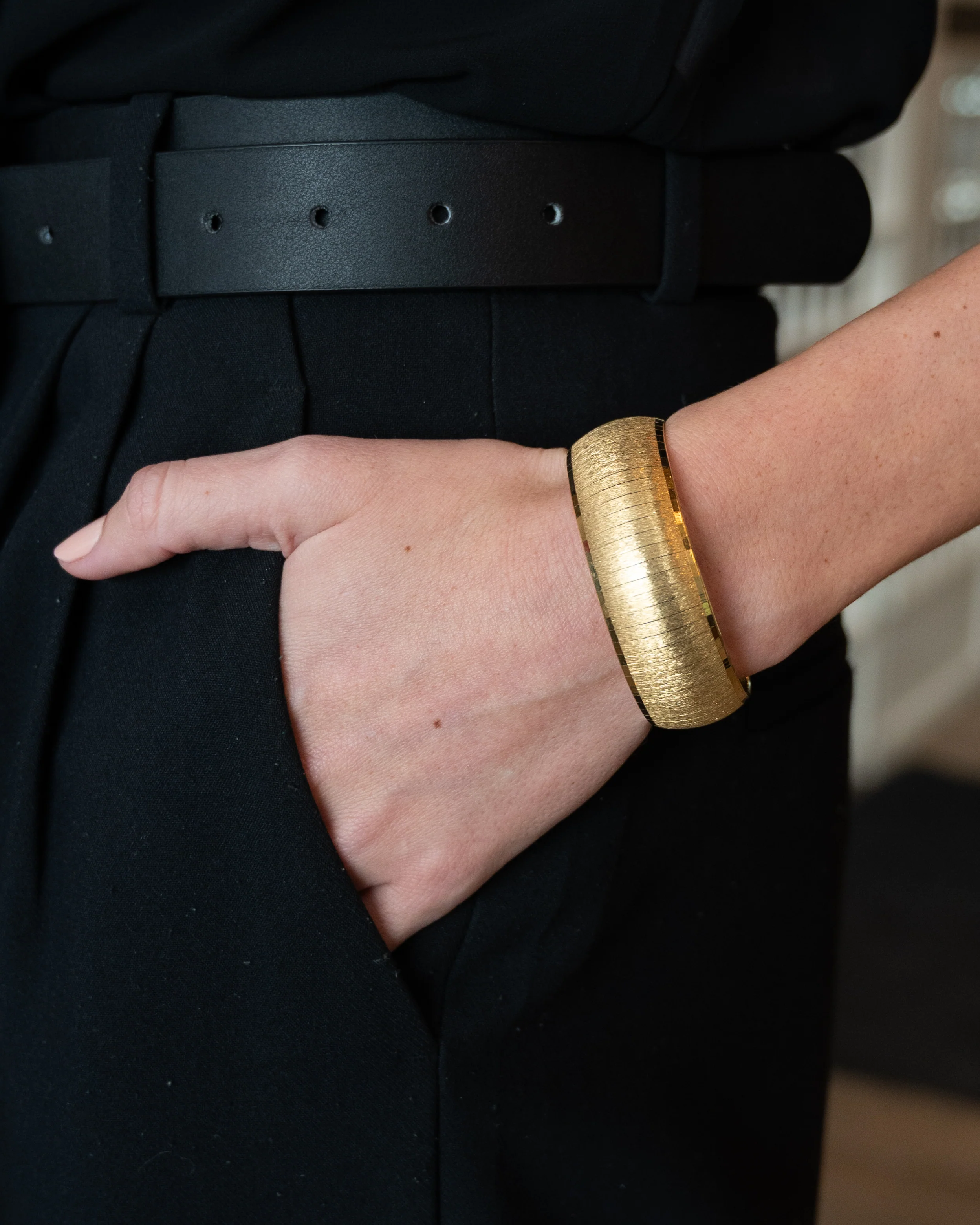 Segmented Line Statement Bracelet 18k Yellow Gold - Image 6