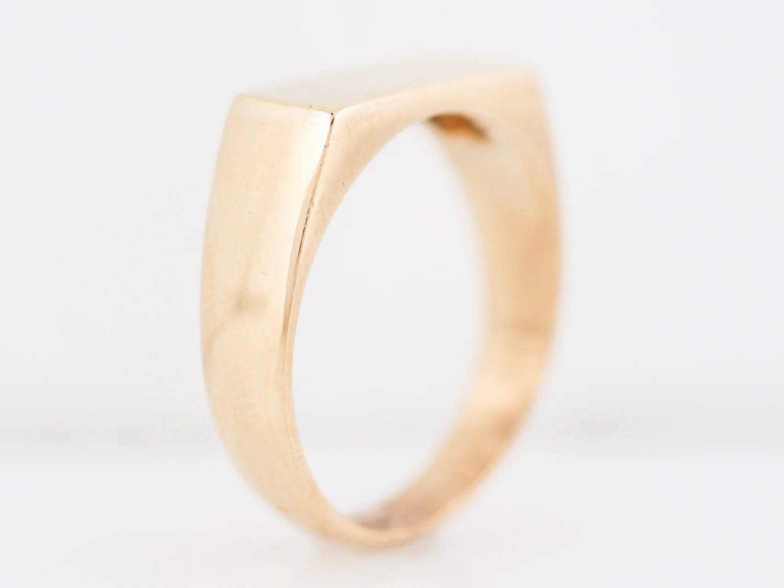 Signet Right Hand Ring Modern in 20k Yellow Gold - Image 5