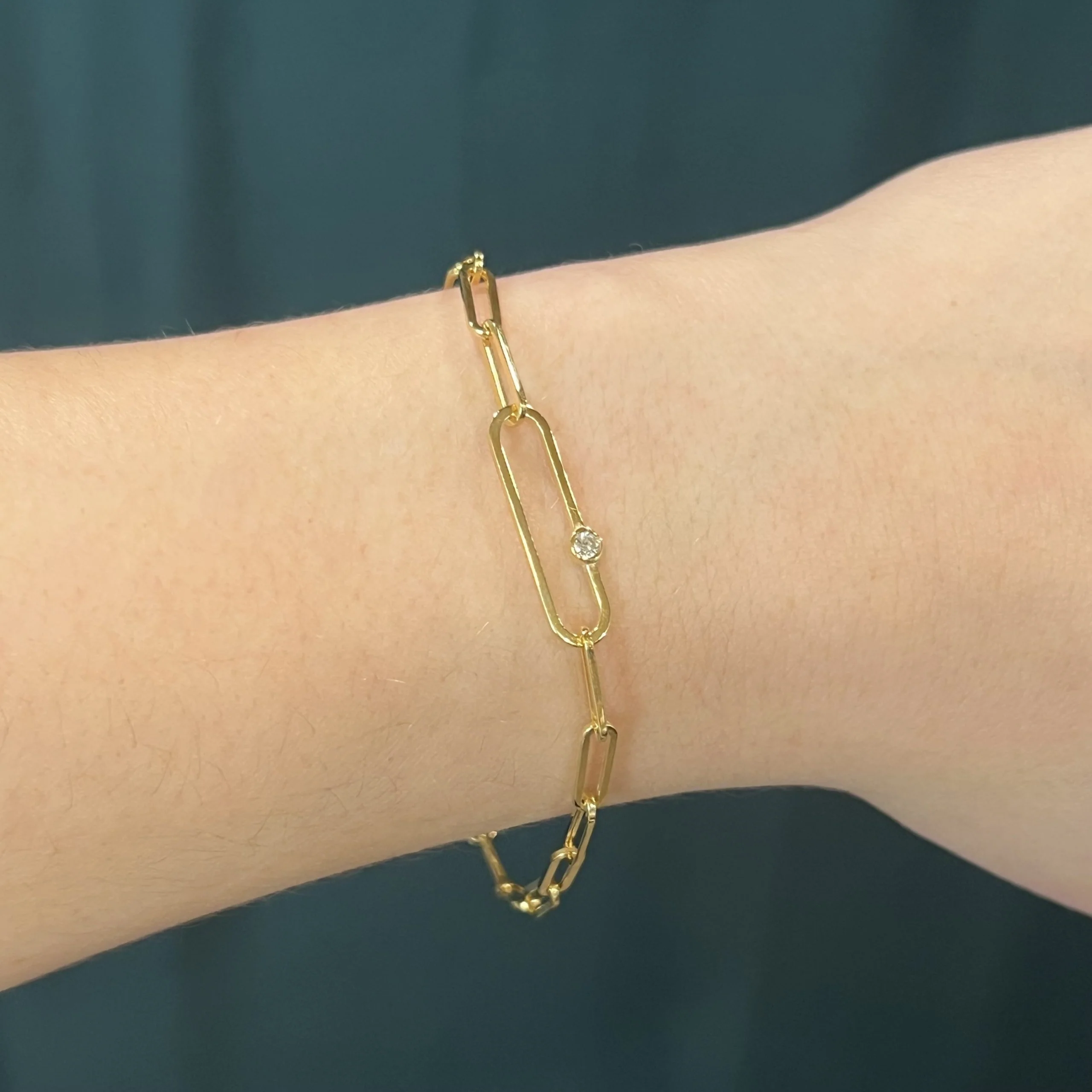 Single Diamond Paperclip Chain Bracelet in 14k Yellow Gold - Image 4
