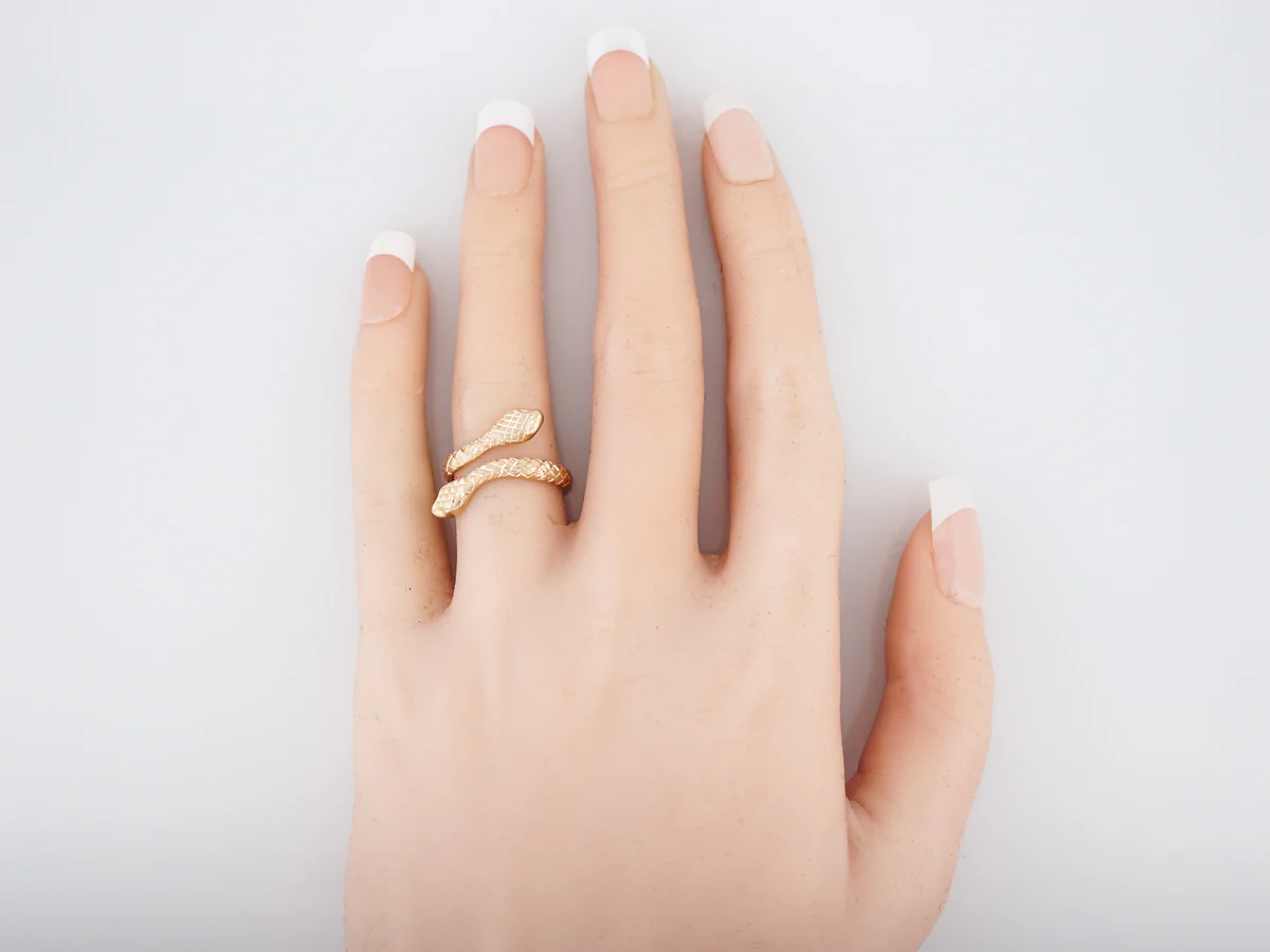 Snake Right Hand Ring Modern in 18k Yellow Gold - Image 8