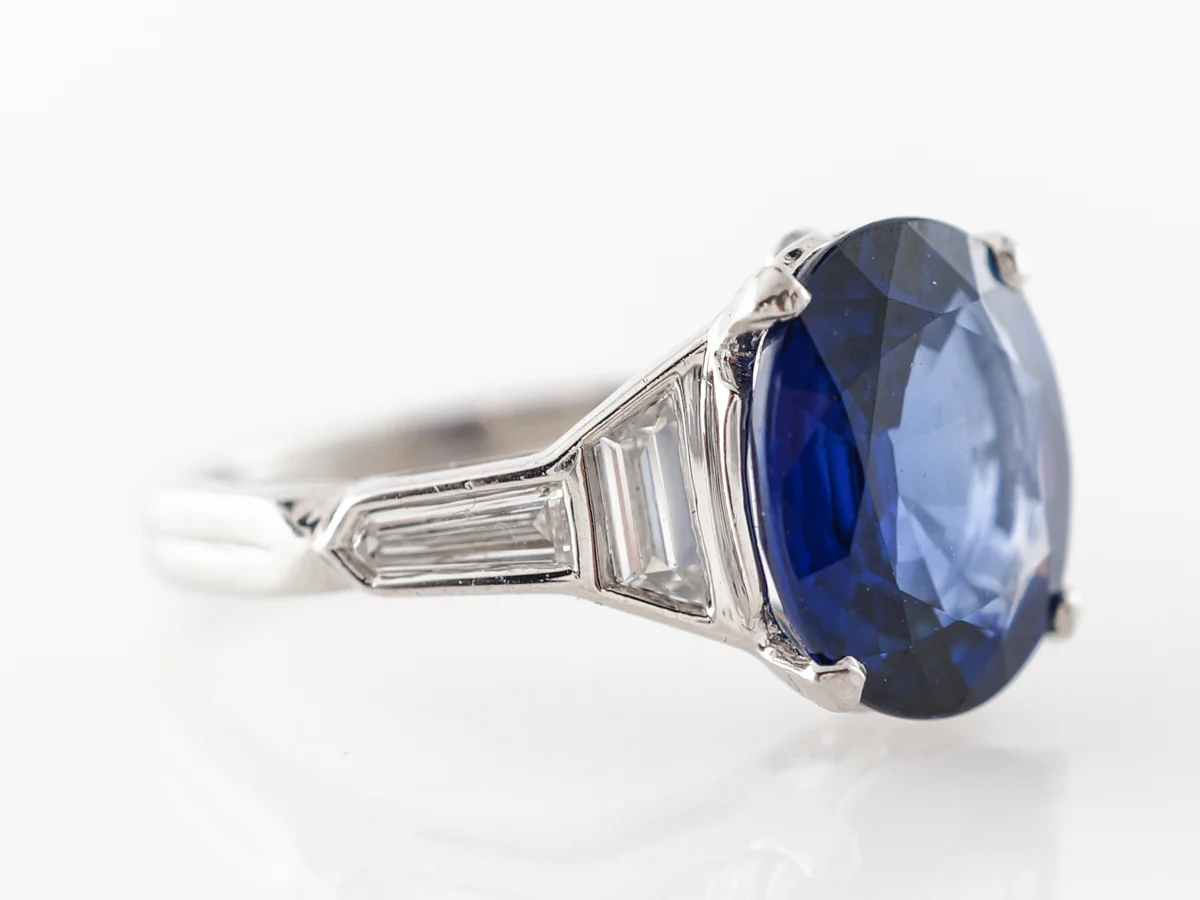 Solitaire Cushion Cut Sapphire Engagement Ring in Platinum - Image 3