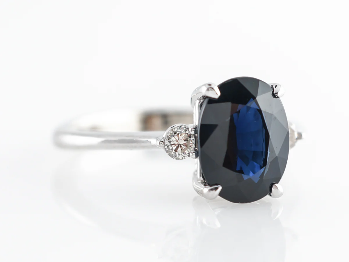 Solitaire Oval Sapphire & Diamond Engagement Ring in White Gold - Image 3