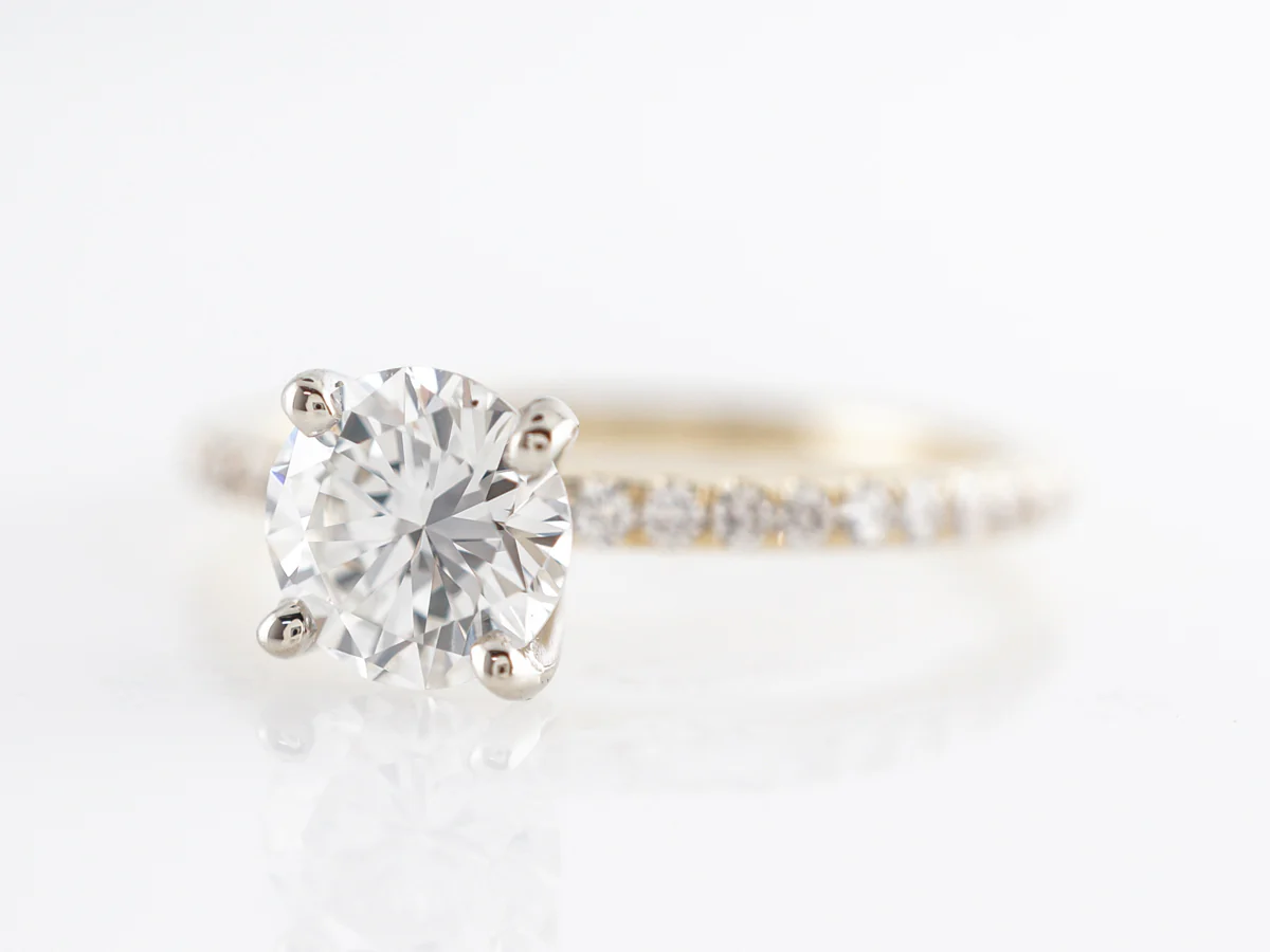 Solitaire Round Brilliant Diamond Engagement Ring in 18k - Image 2