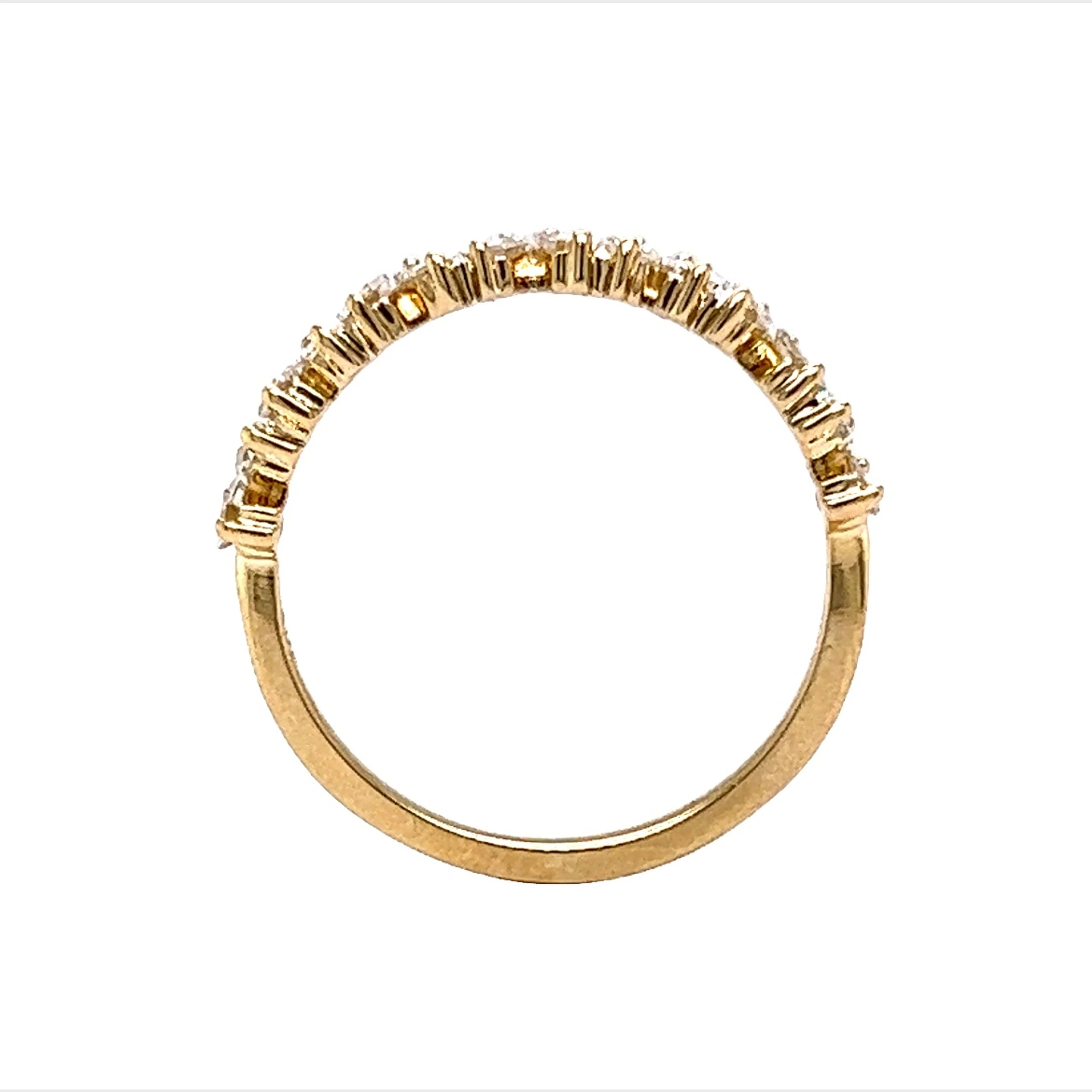 Staggered Baguette Cut Diamond Wedding Band in 14k Yellow Gold - Image 4