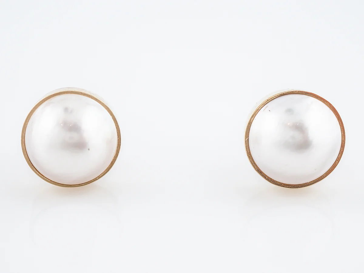 Stud Earrings Modern Mabe Pearl in 14K Yellow Gold - Image 2