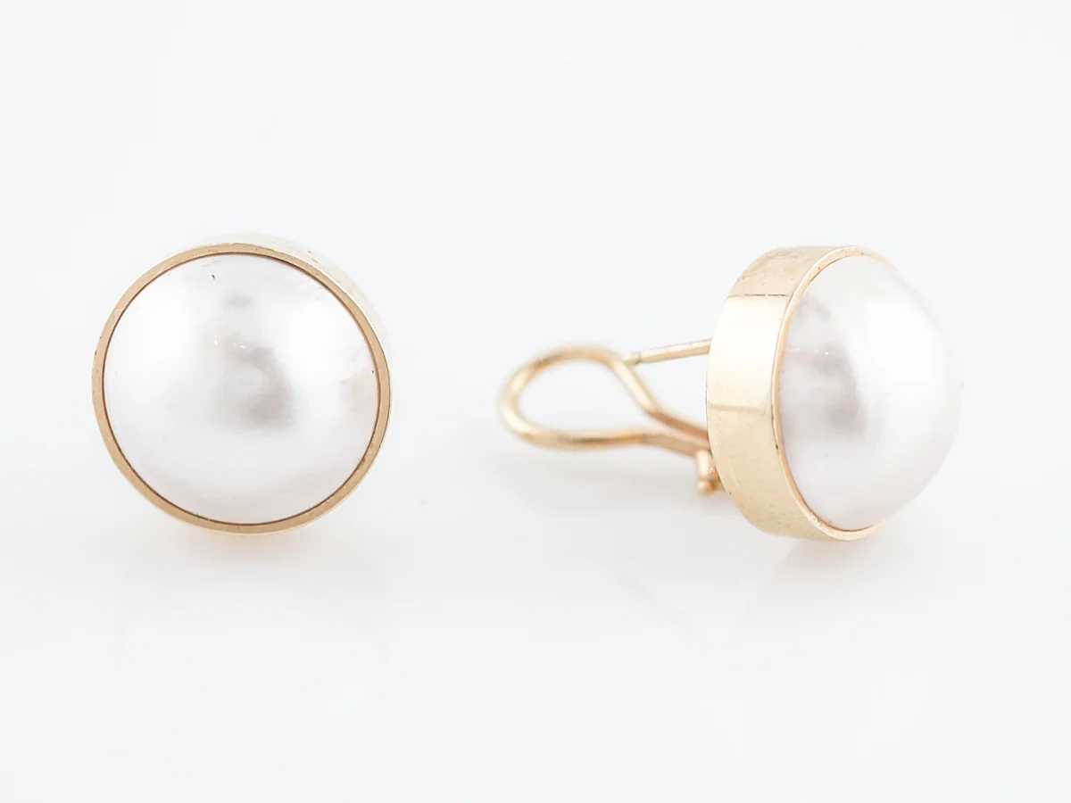Stud Earrings Modern Mabe Pearl in 14K Yellow Gold - Image 3