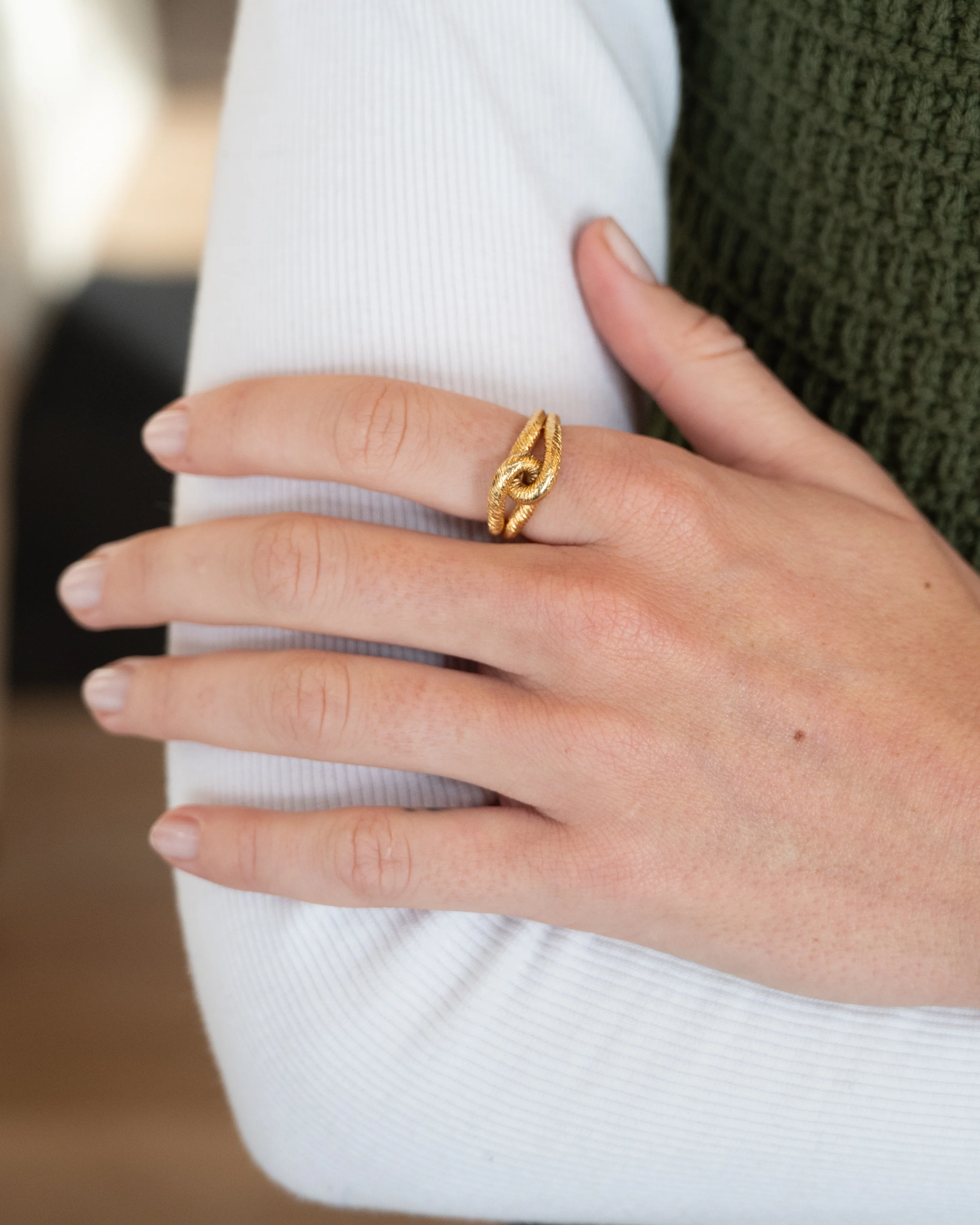 Textured Knotted Cocktail Ring in 18k Yellow Gold - Image 7