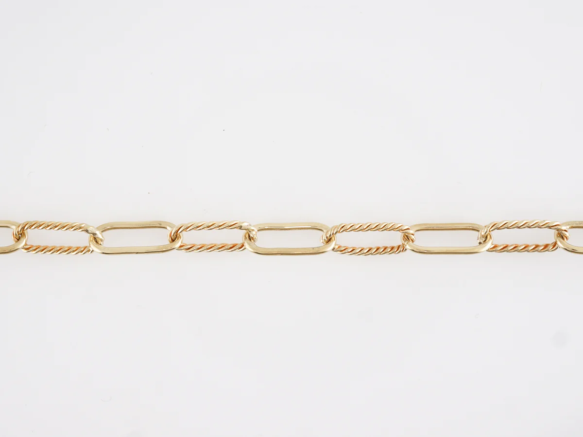 Textured Paperclip Link Bracelet in 18k Yellow Gold - Image 4