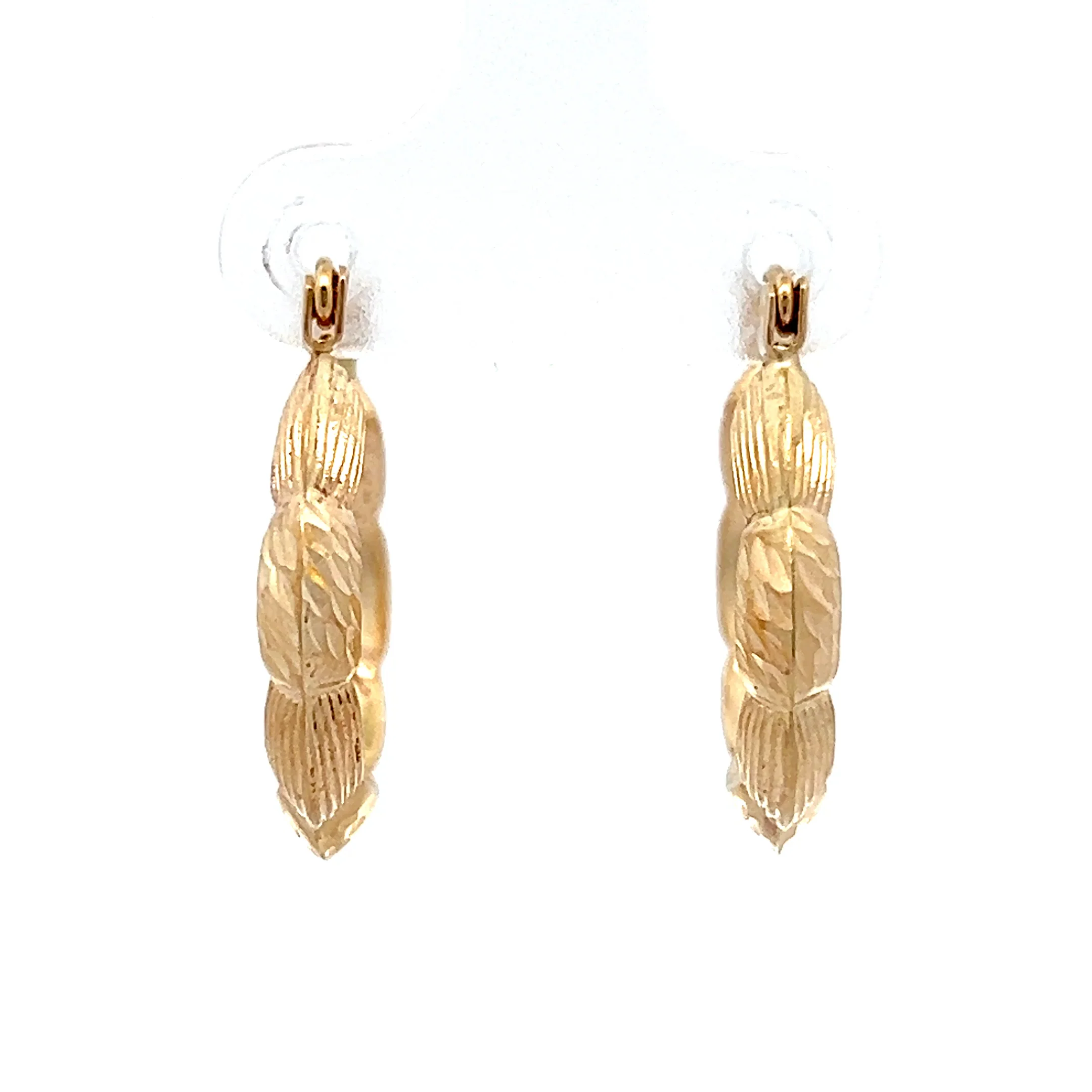 Textured Scallop Hoop Earrings in 14k Yellow Gold