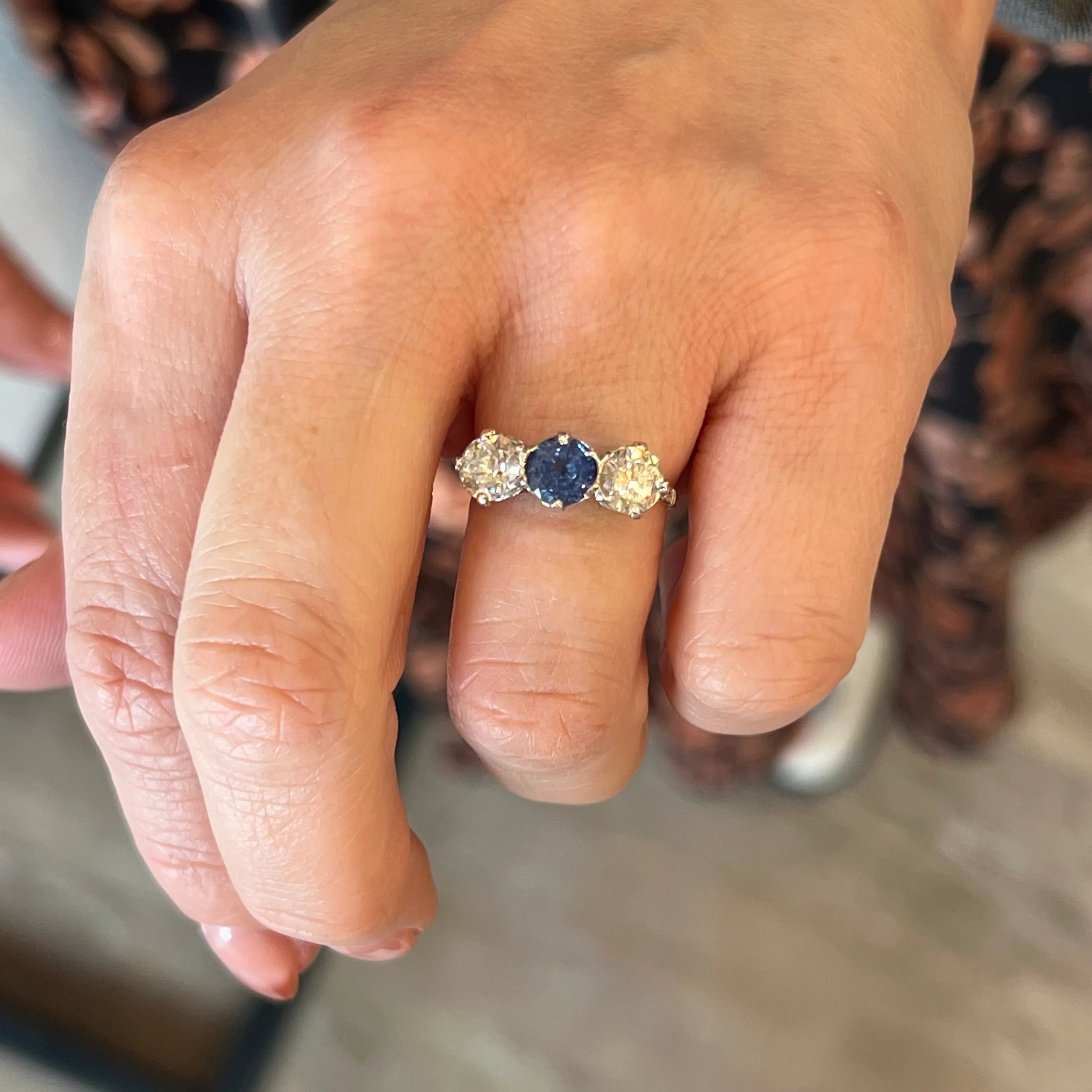 Vintage Art Deco Three Stone Sapphire & Diamond Engagement Ring in Platinum - Image 6