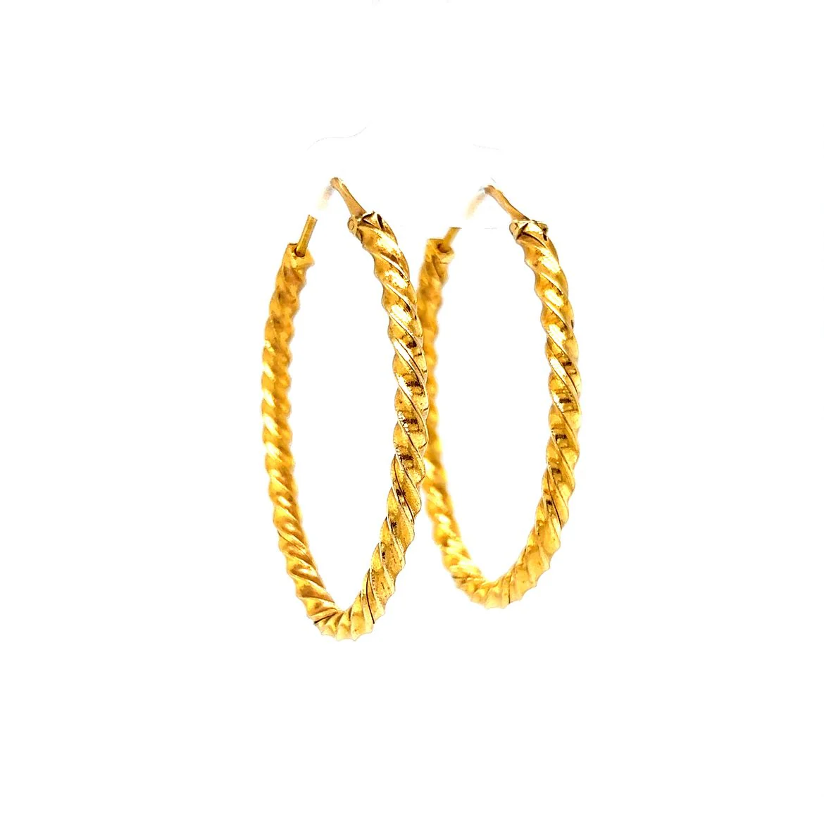Twisted Oval Hoop Earrings in 18k Yellow Gold - Image 3