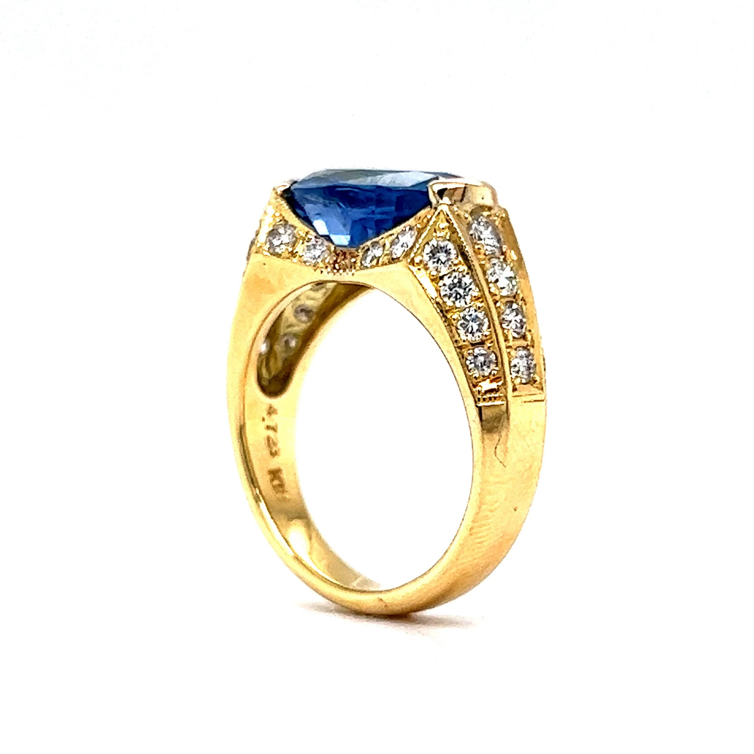 Unheated Ceylon Sapphire & Diamond Ring in 18k Yellow Gold - Image 4