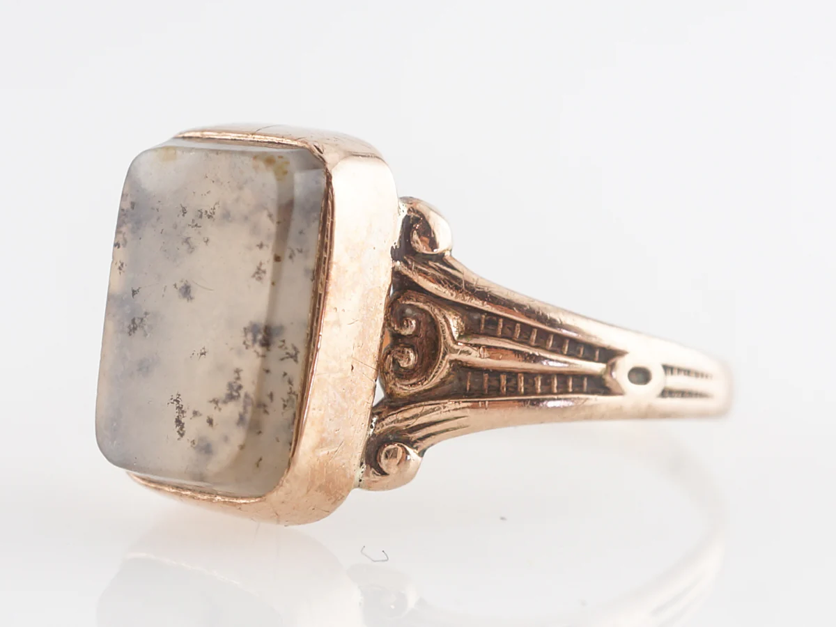 Victorian Agate Right Hand Ring in 10k Yellow Gold - Image 2
