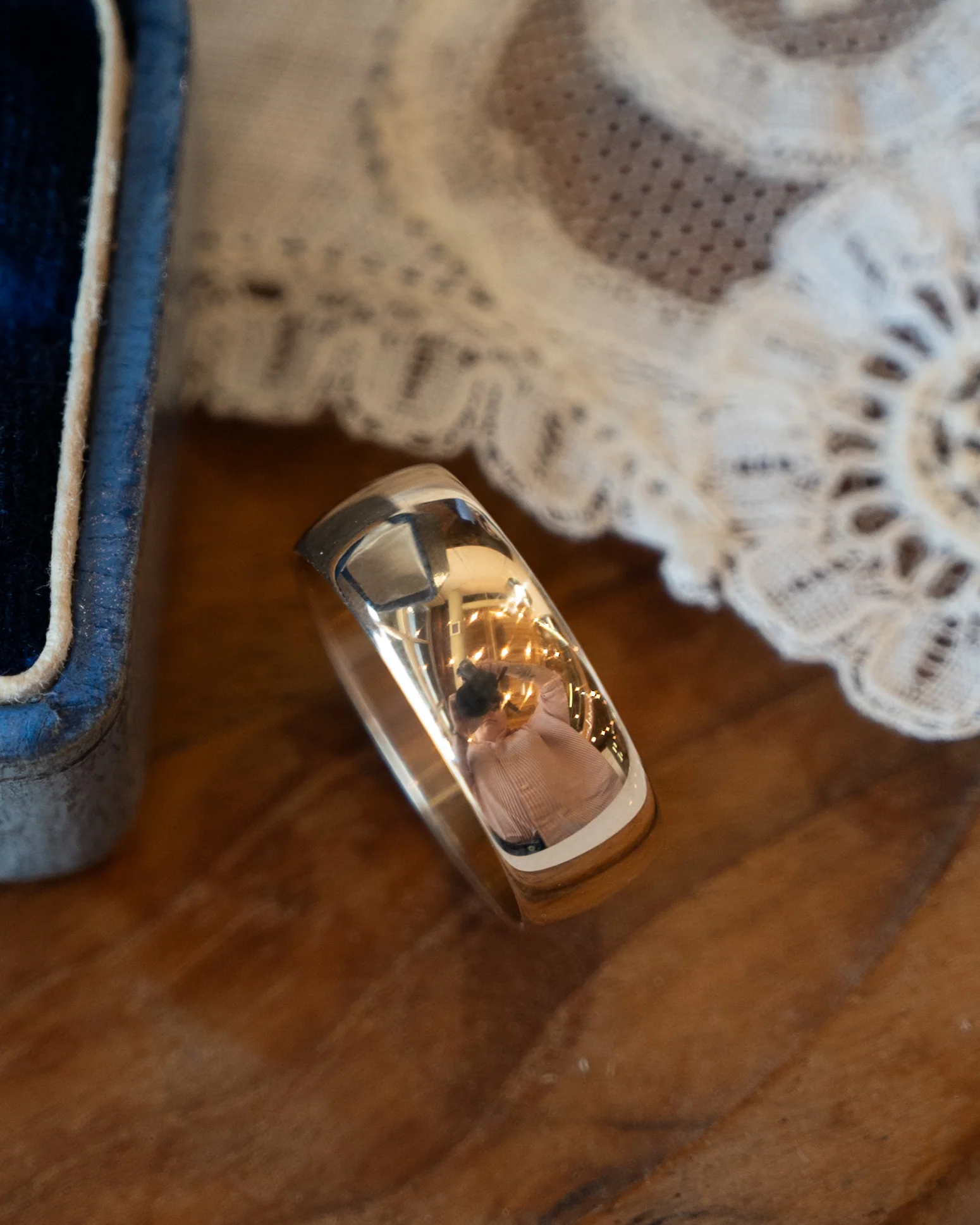 Victorian Antique Wedding Band 10k Yellow Gold - Image 6