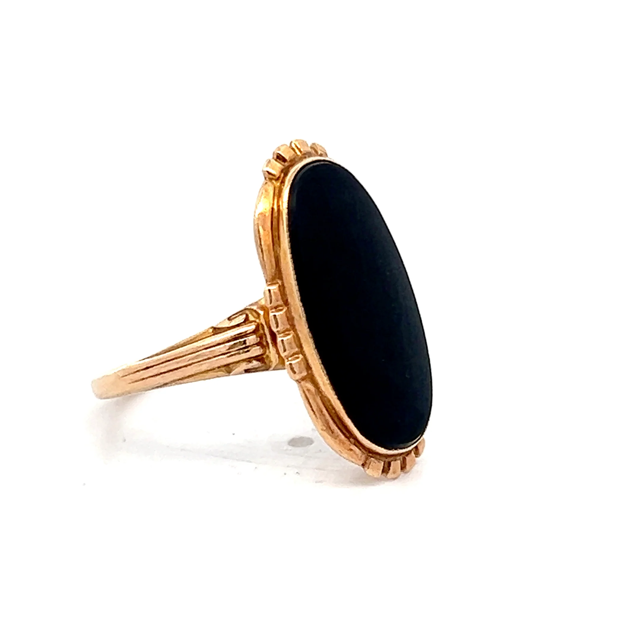 Victorian Cabochon Onyx Cocktail Ring in 10k Yellow Gold - Image 3