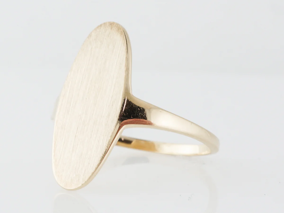 Victorian Oval Signet Ring in 14k Yellow Gold - Image 2
