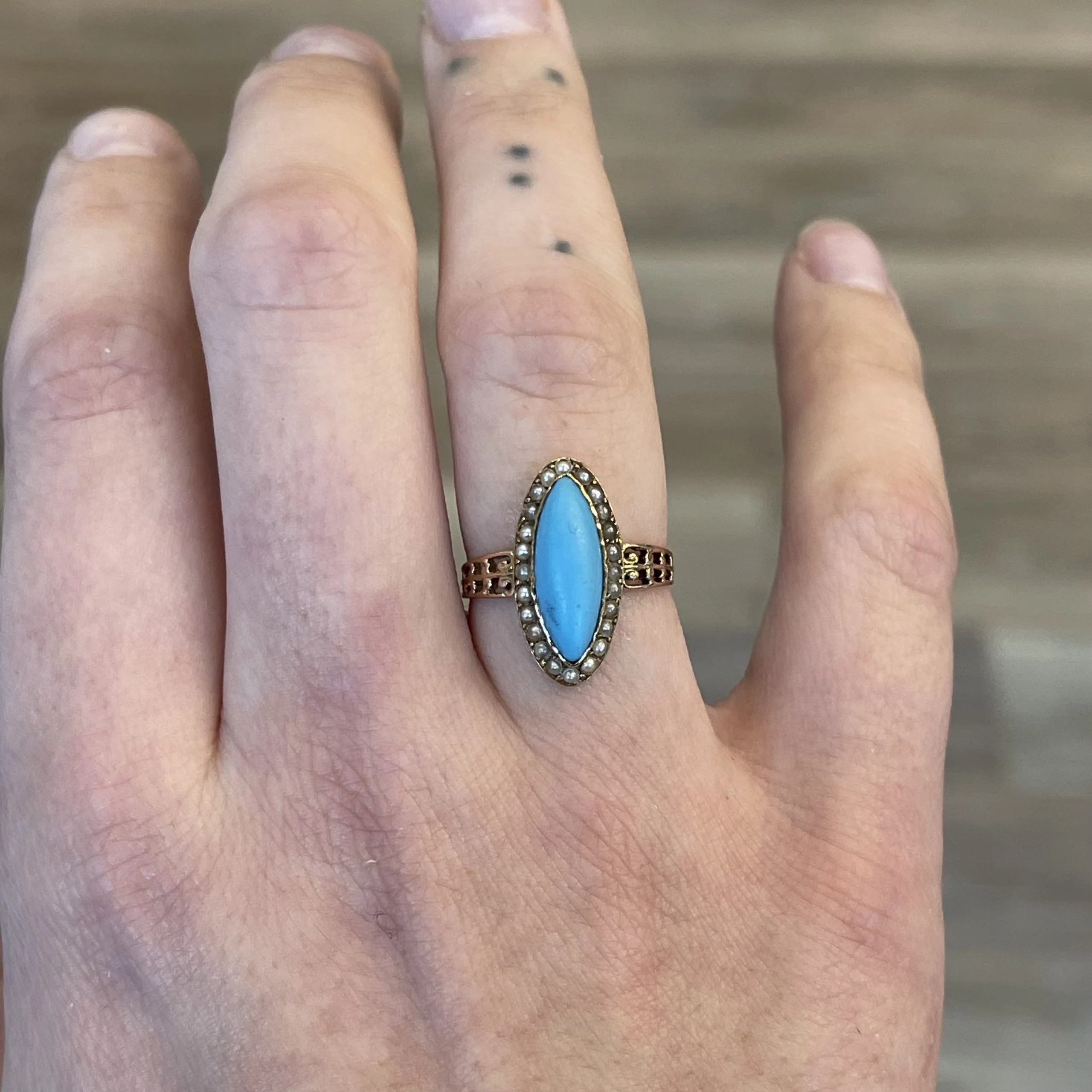 Victorian Turquoise & Seed Pearl Ring in 14k Yellow Gold - Image 6